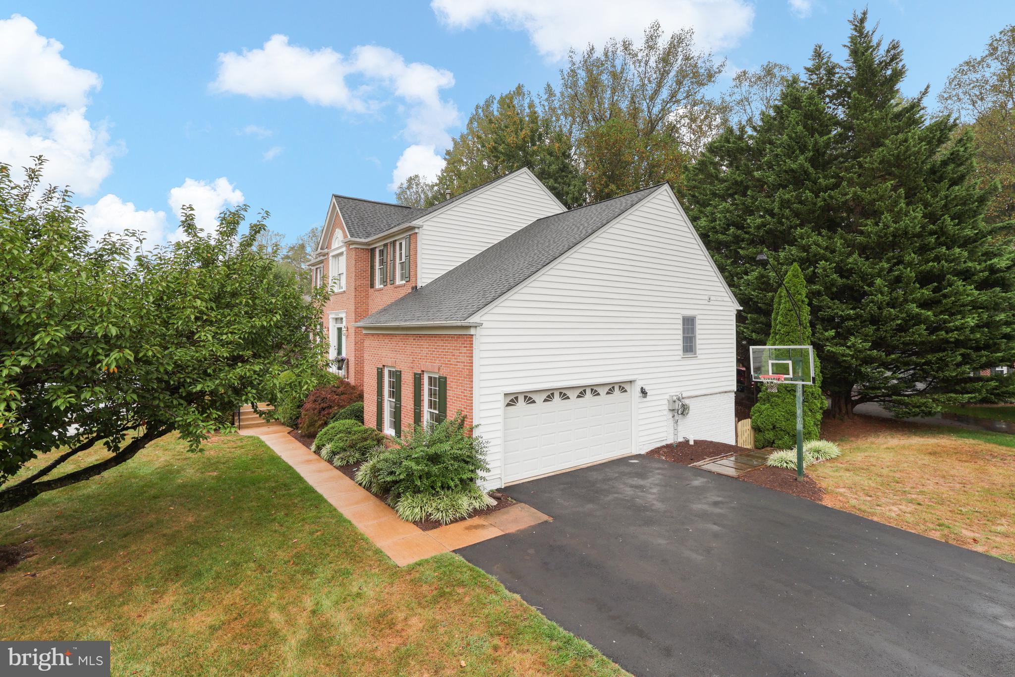 13006 PEBBLESTONE COURT