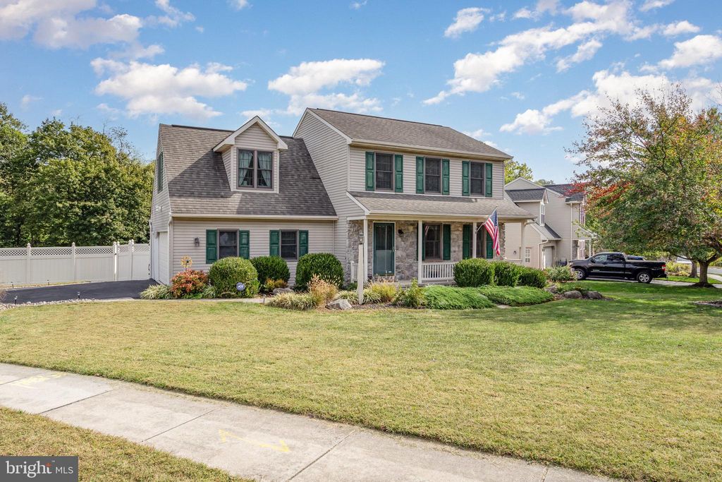 Photo of 82 Gard Court, COLUMBIA, PA 17512 (MLS # PALA2077386)