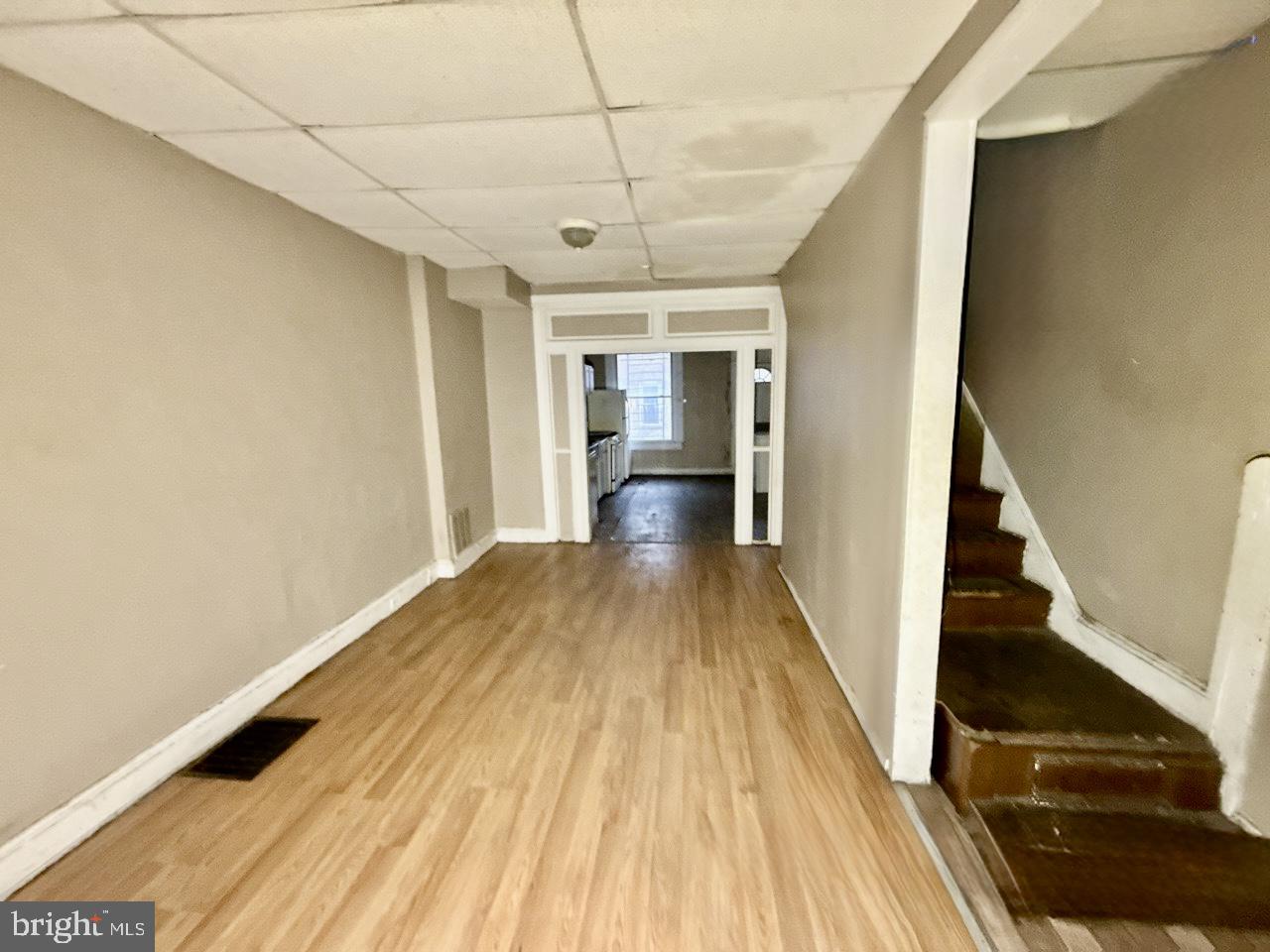 3035 E MONUMENT STREET