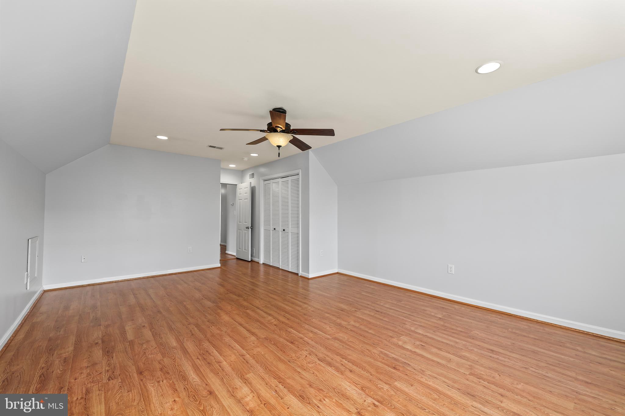 HAMMONDS MILL - Residential