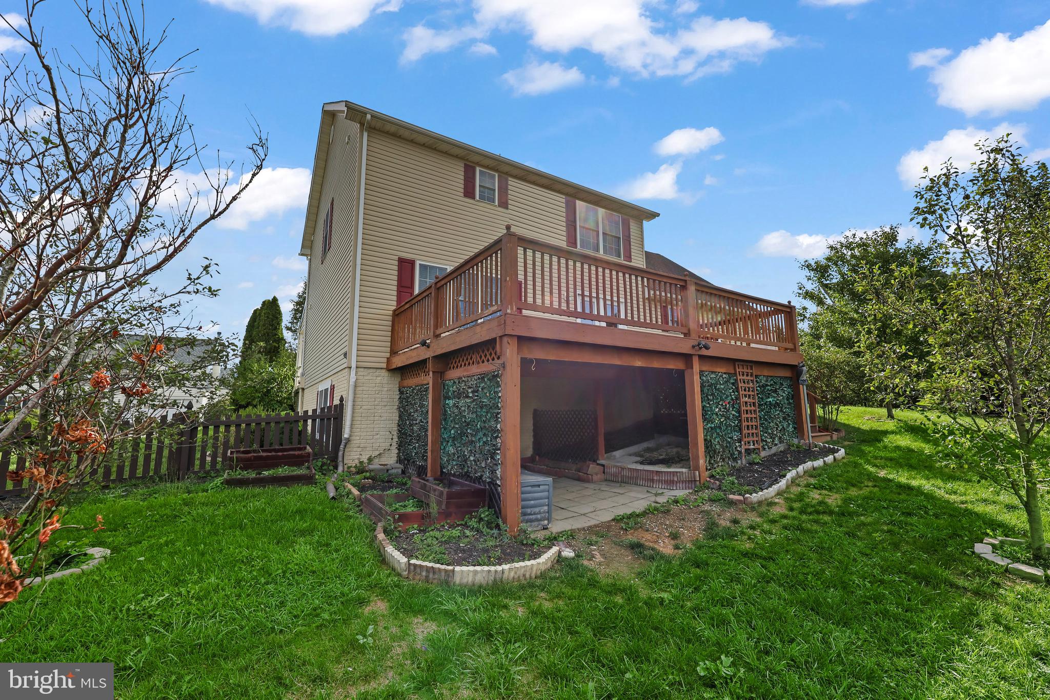 HAMMONDS MILL - Residential