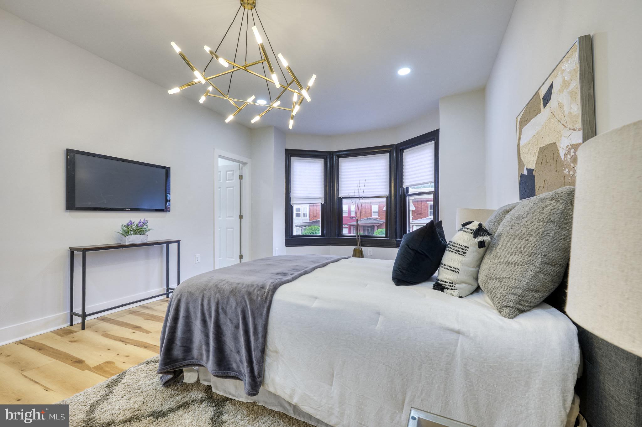 EVERGREEN LAWN - Residential