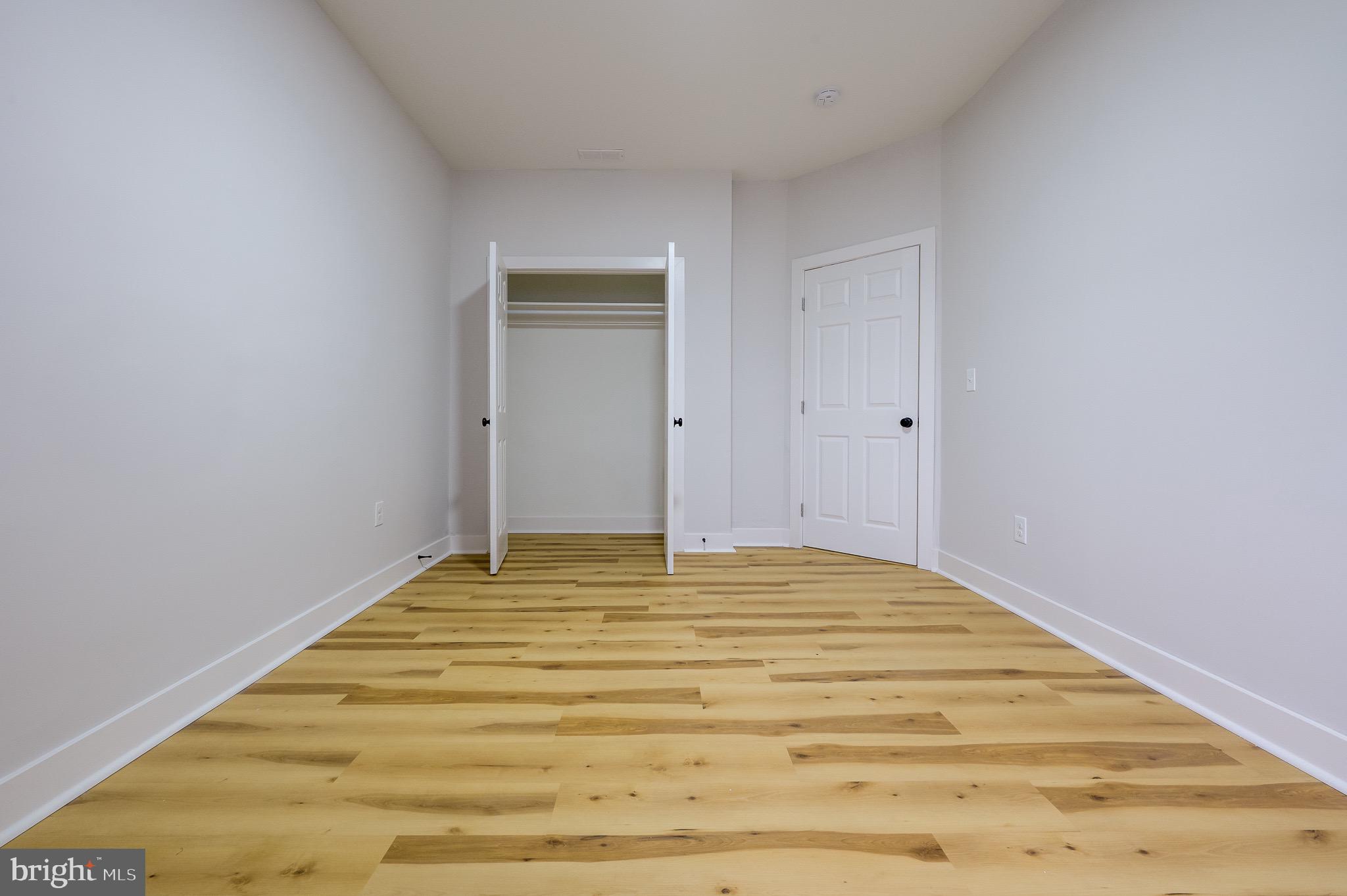 EVERGREEN LAWN - Residential