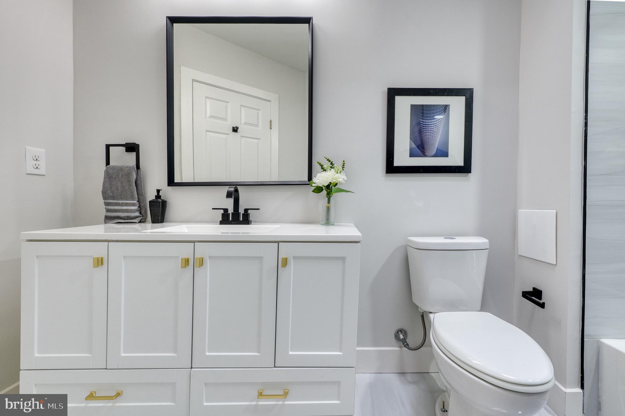 EVERGREEN LAWN - Residential