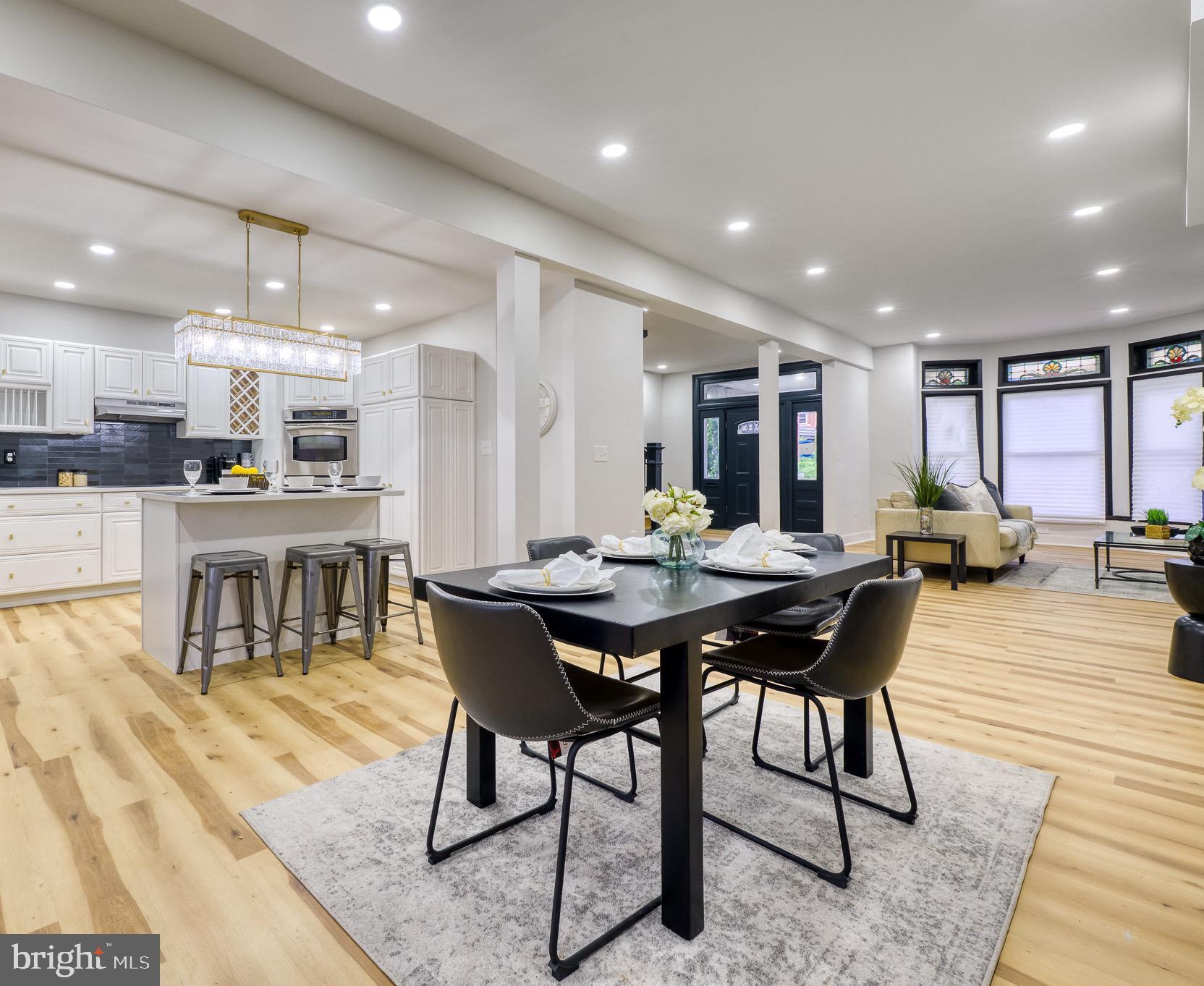 EVERGREEN LAWN - Residential