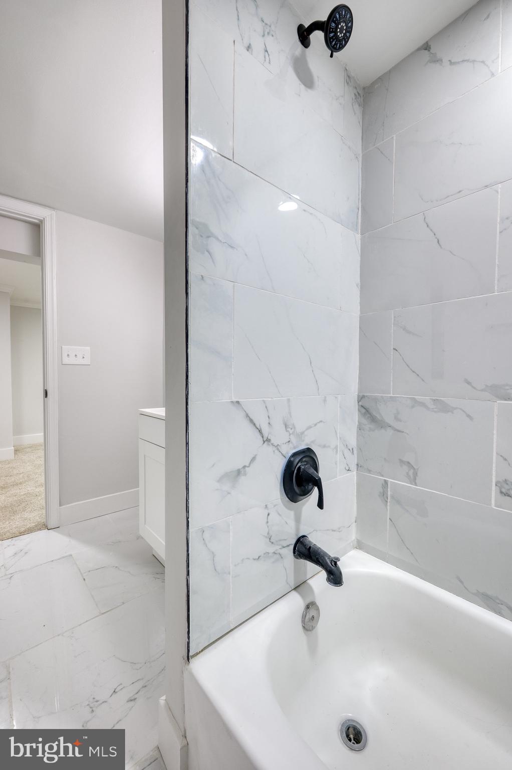 EVERGREEN LAWN - Residential