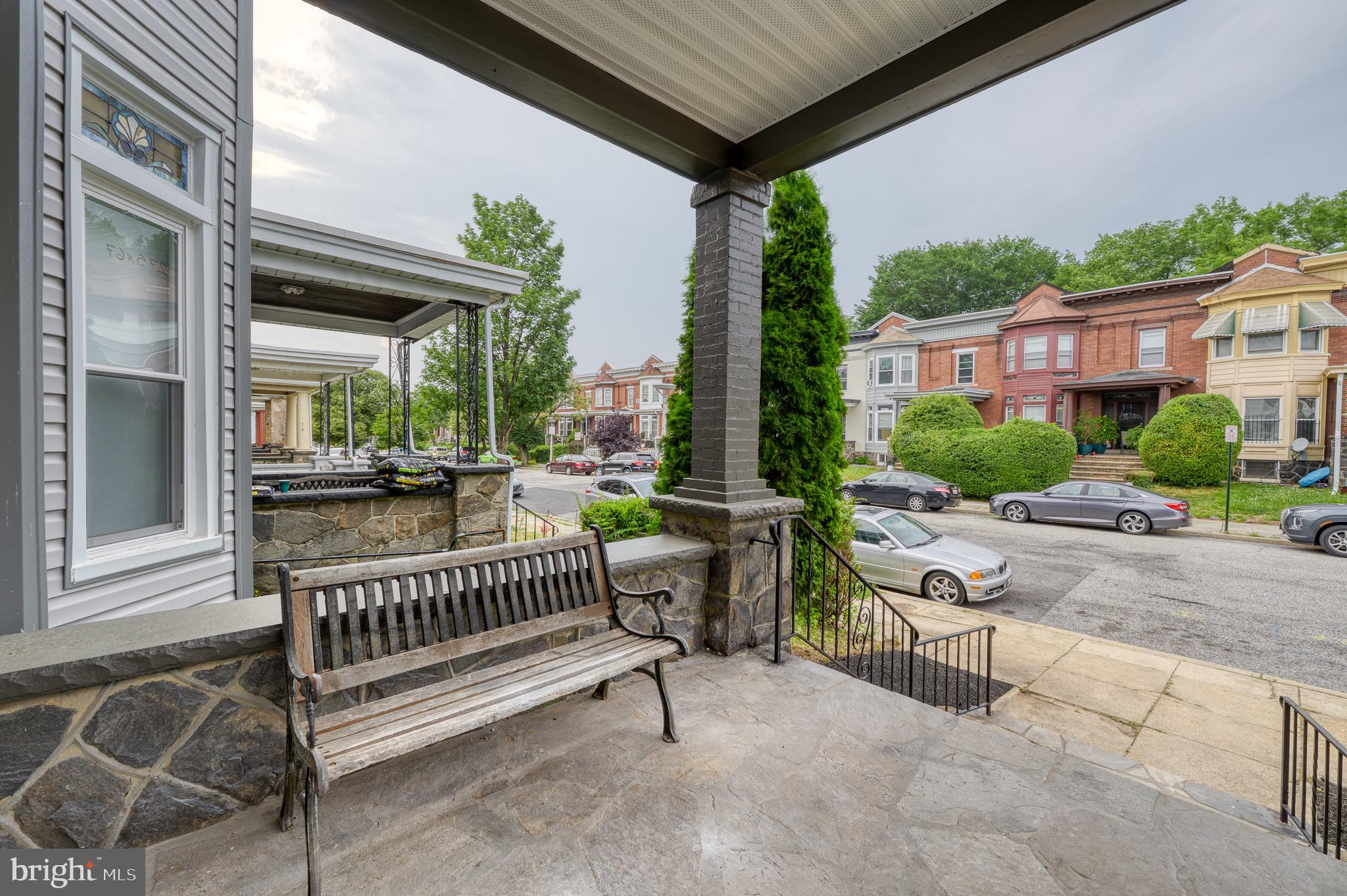 EVERGREEN LAWN - Residential