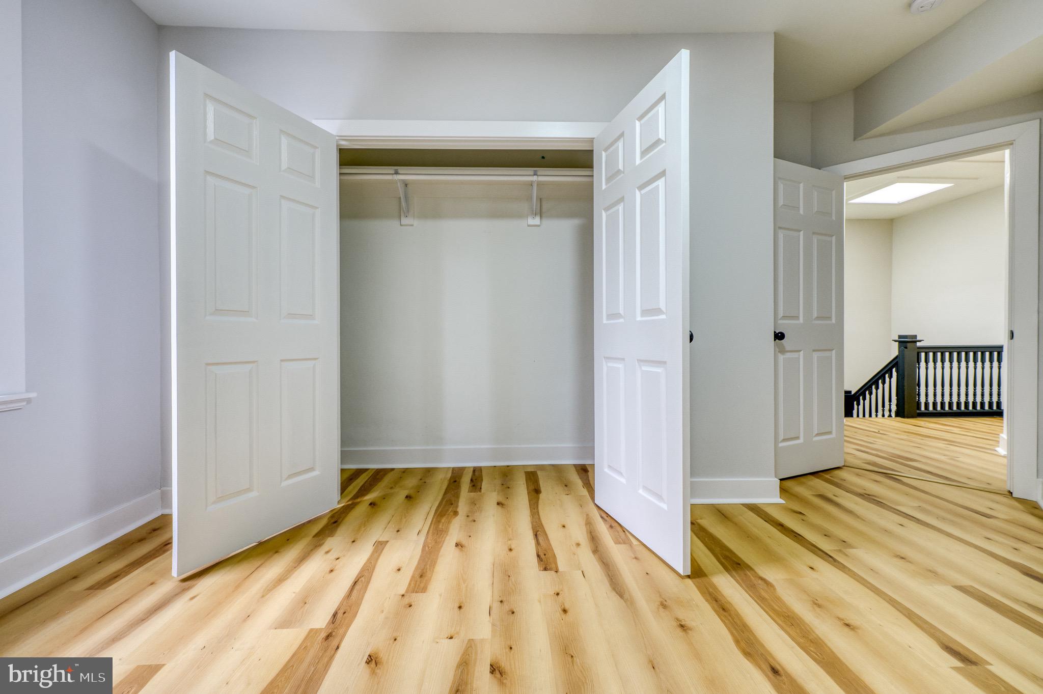 EVERGREEN LAWN - Residential