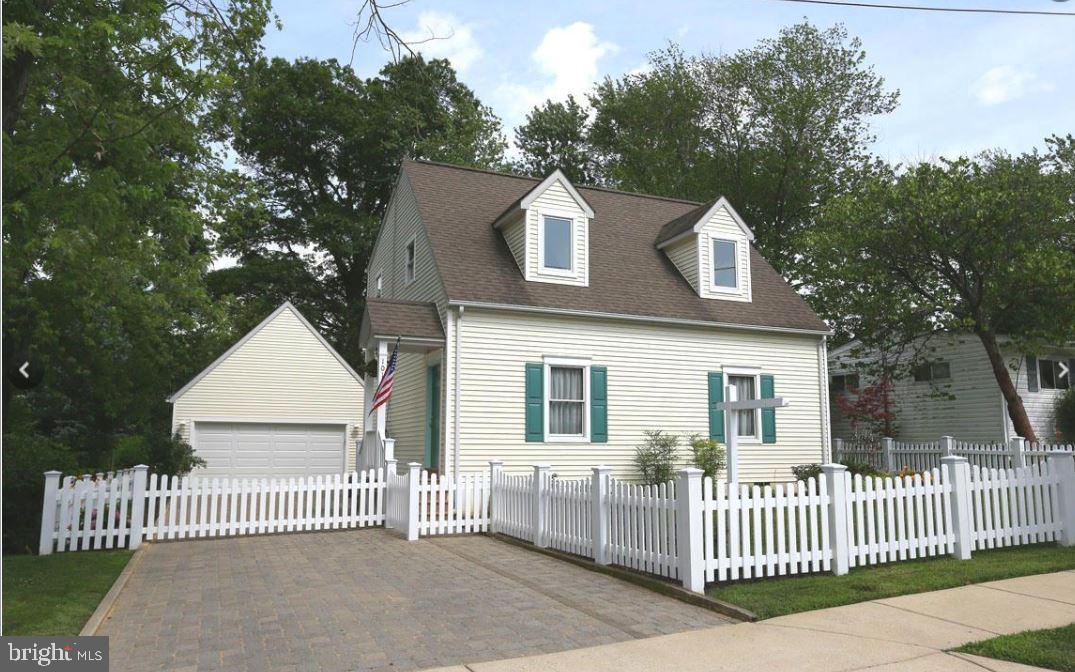 HARRIETT PARK - Residential