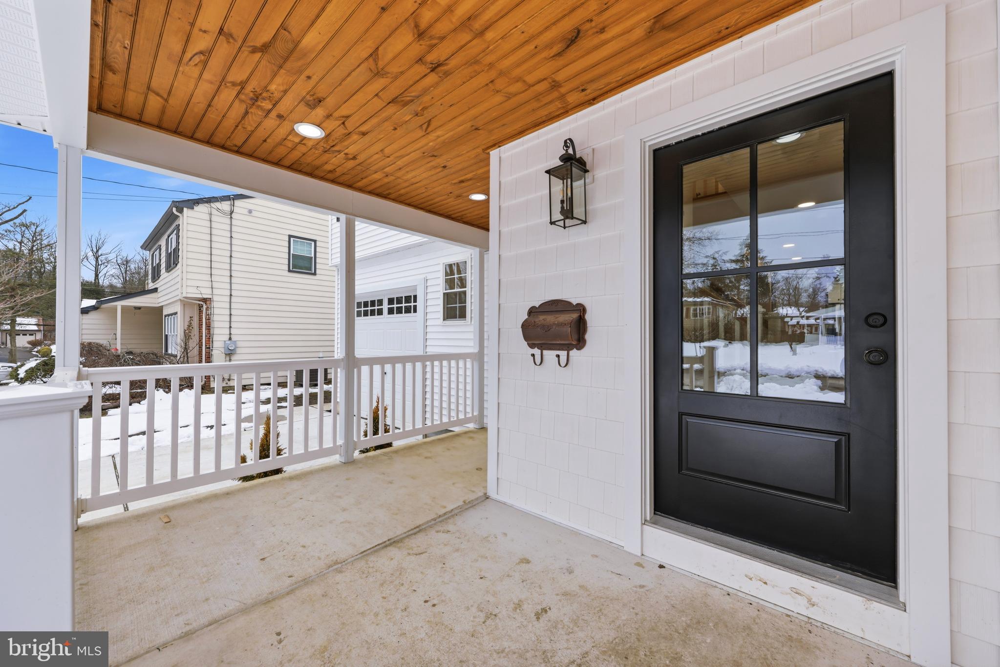 615 PARDEE LANE