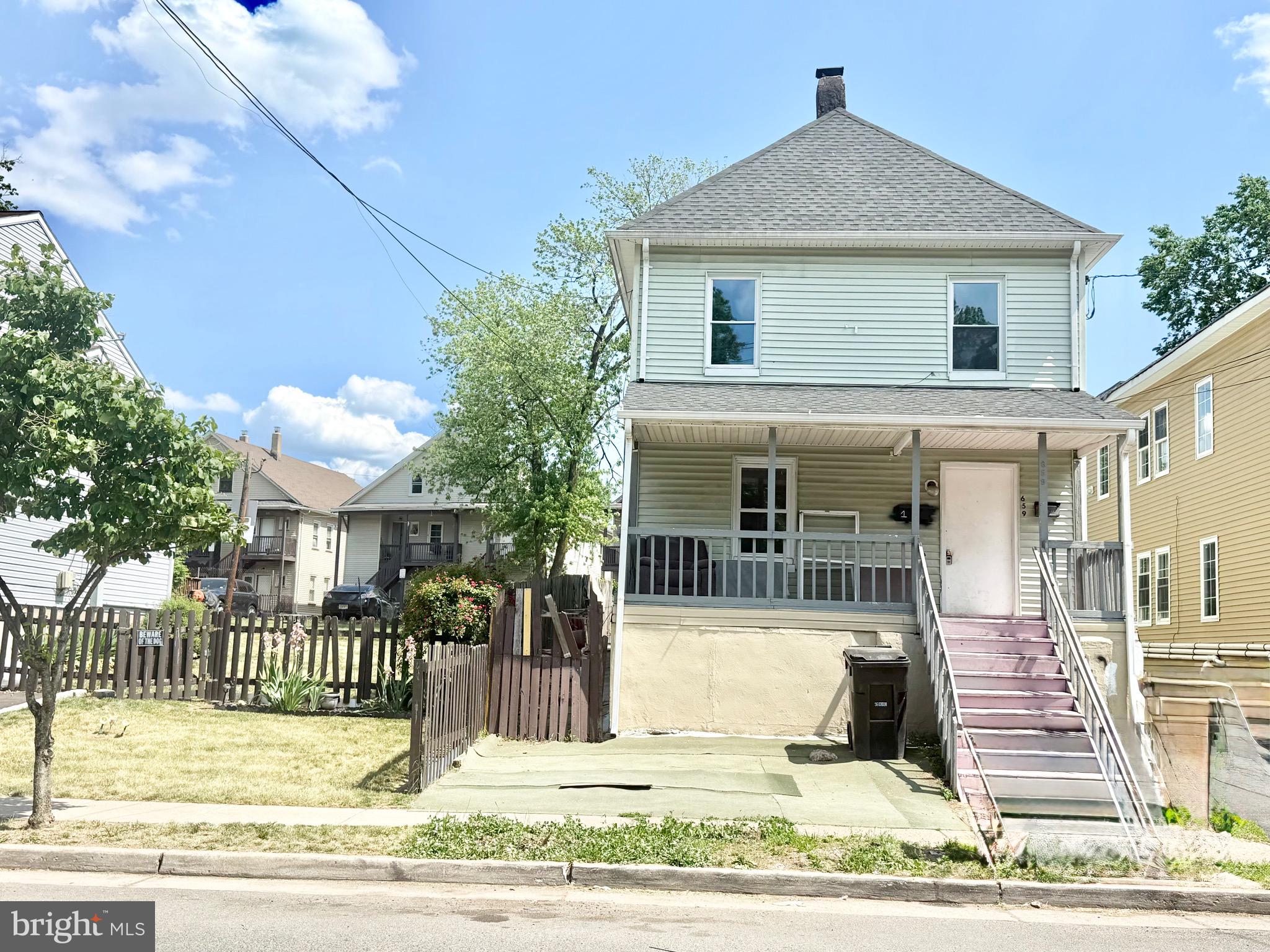 659 S 2ND STREET