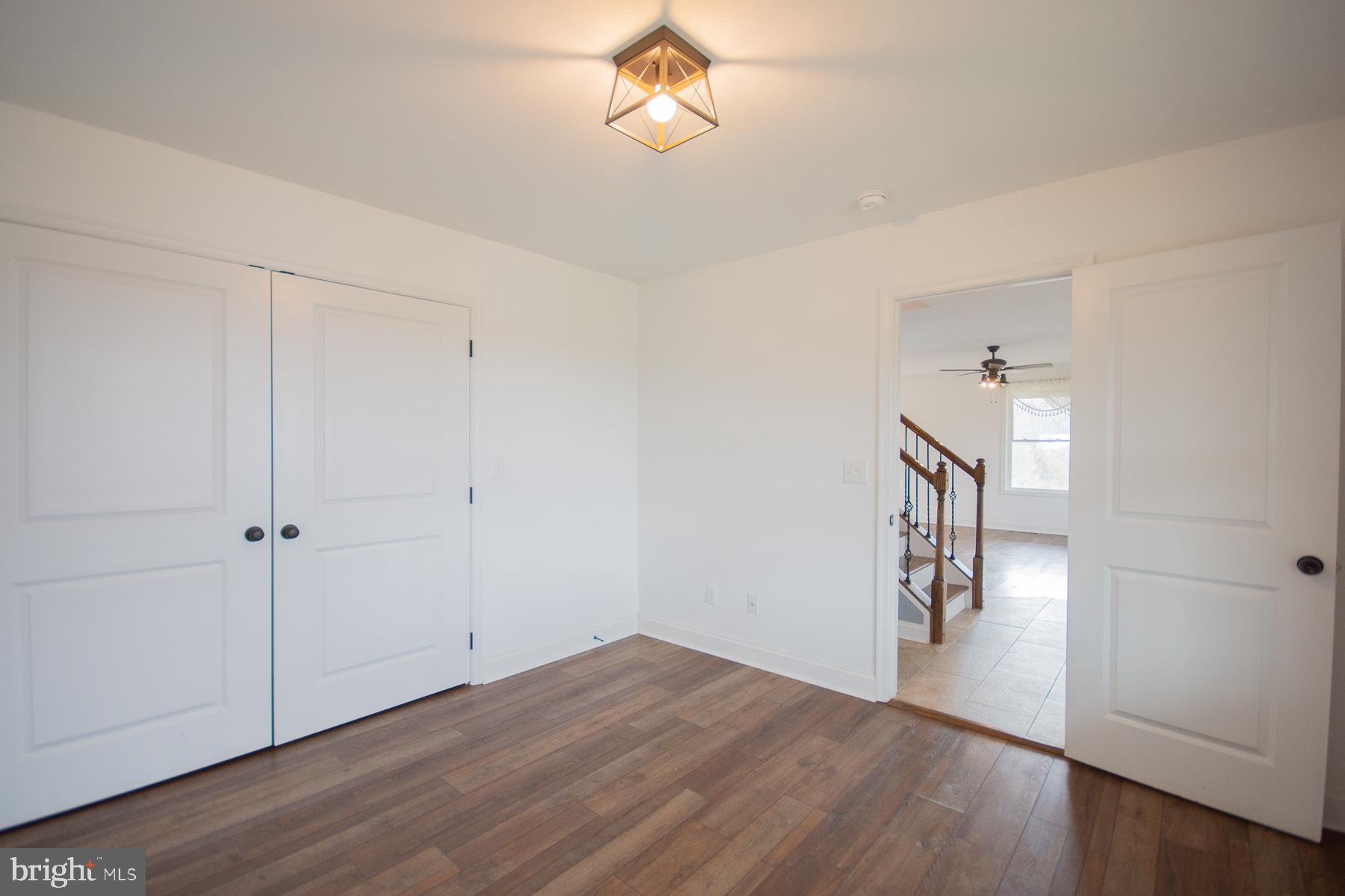 ISLAND HILL - Residential