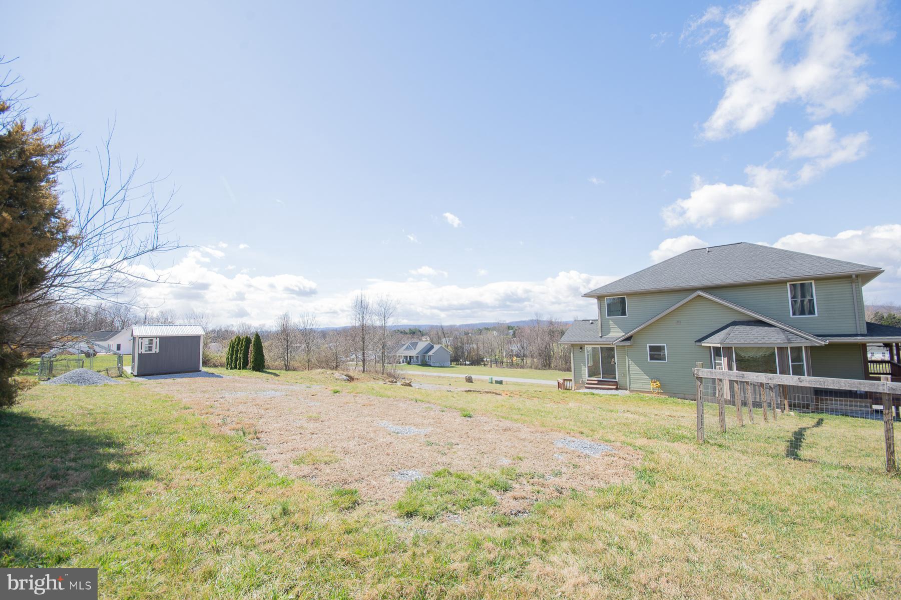 ISLAND HILL - Residential