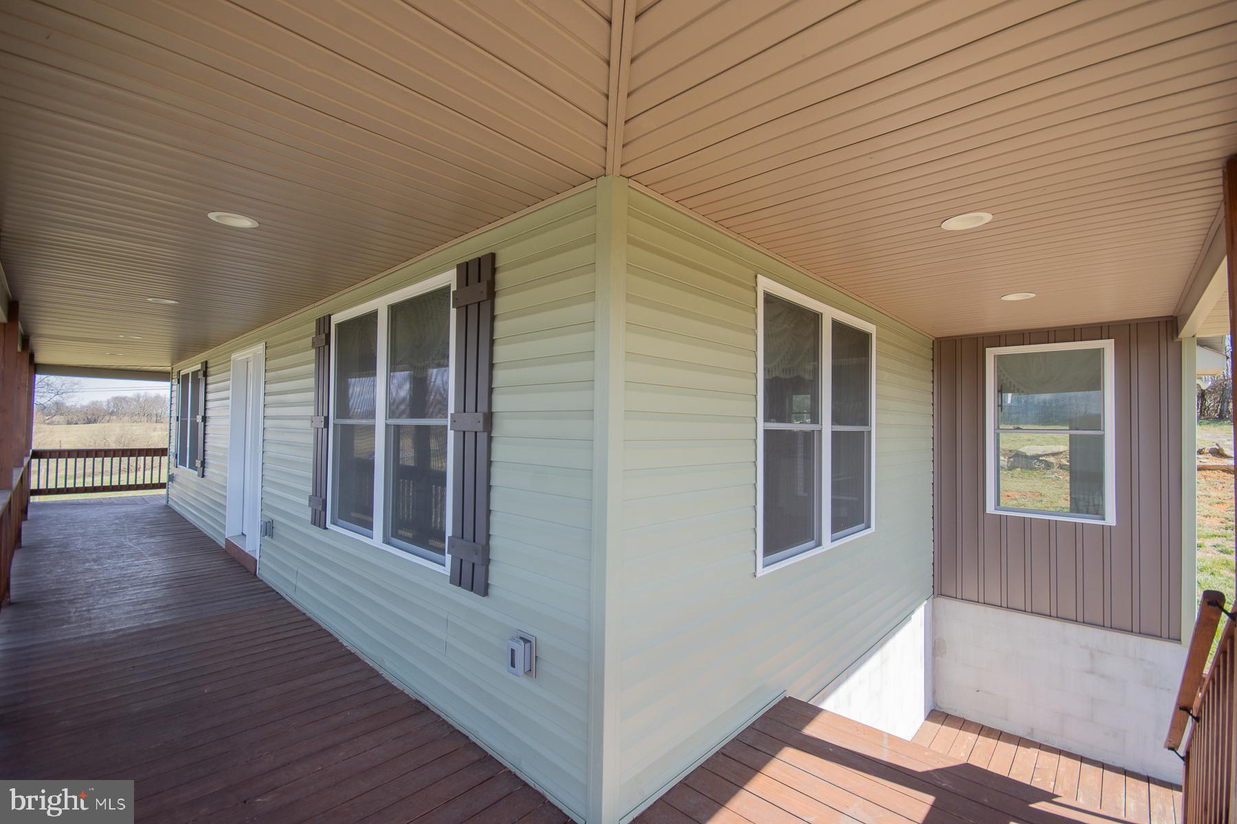 ISLAND HILL - Residential