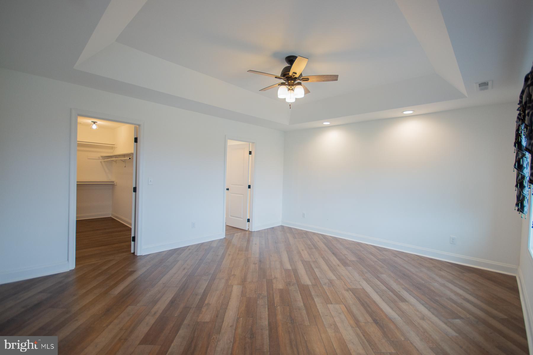 ISLAND HILL - Residential