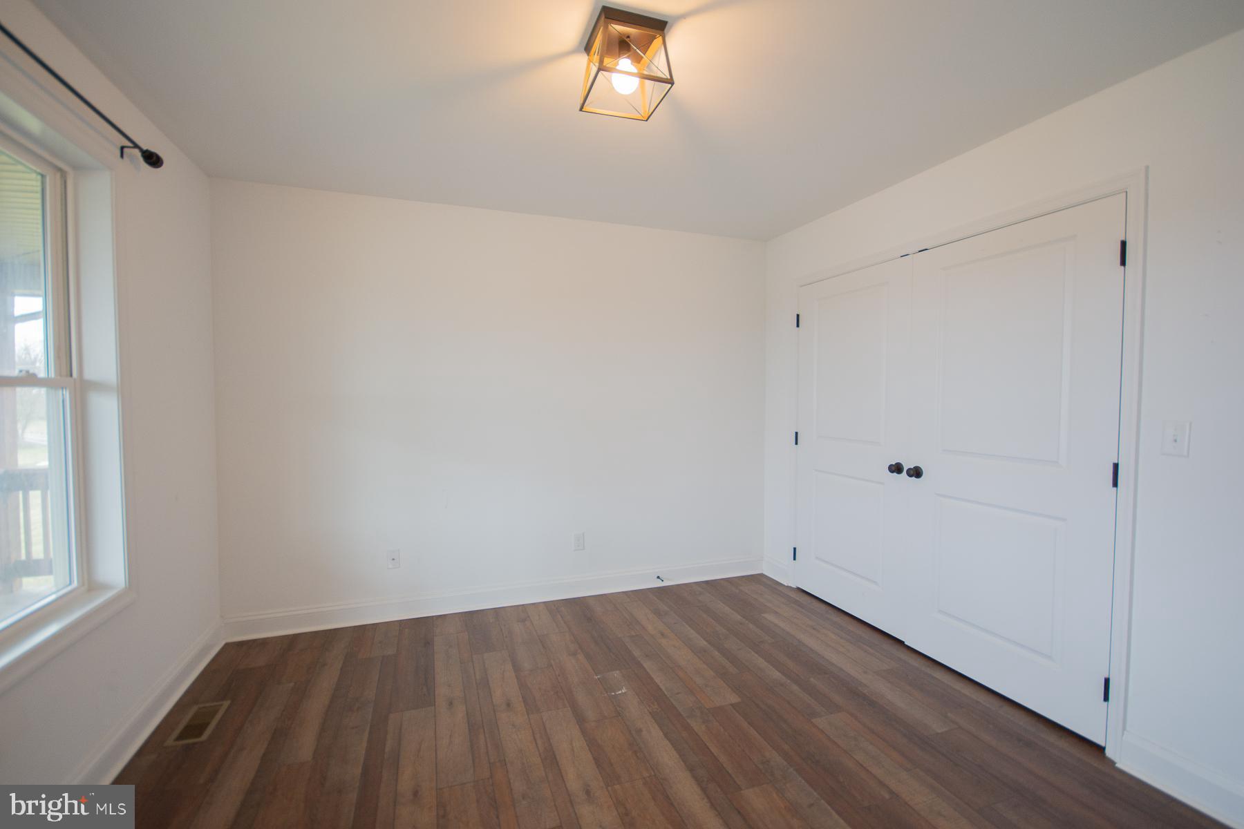 ISLAND HILL - Residential