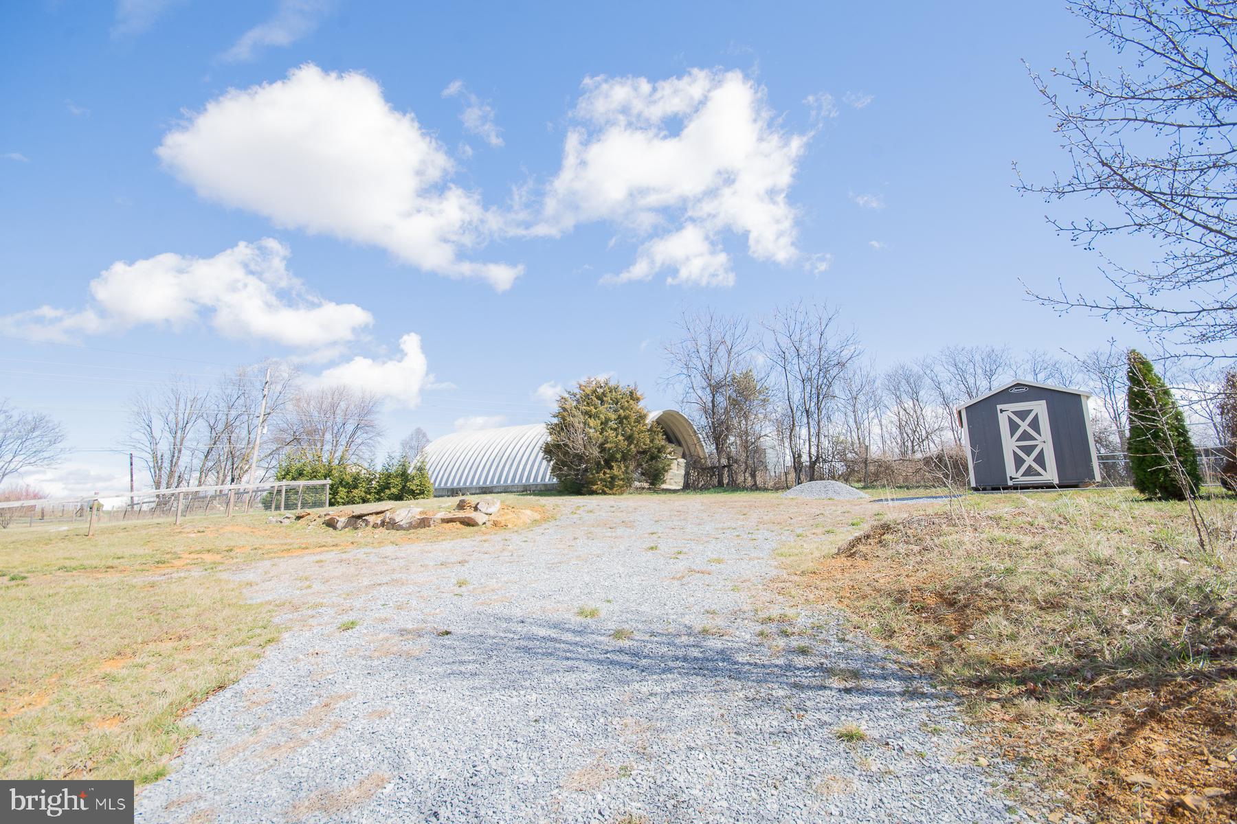 ISLAND HILL - Residential