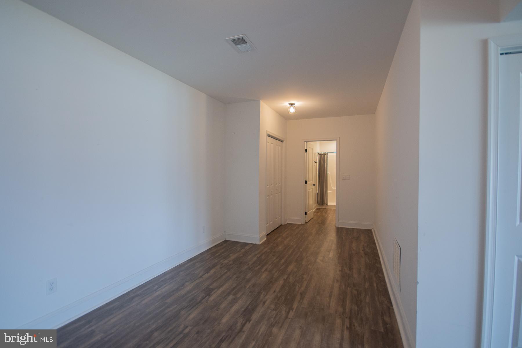 ISLAND HILL - Residential