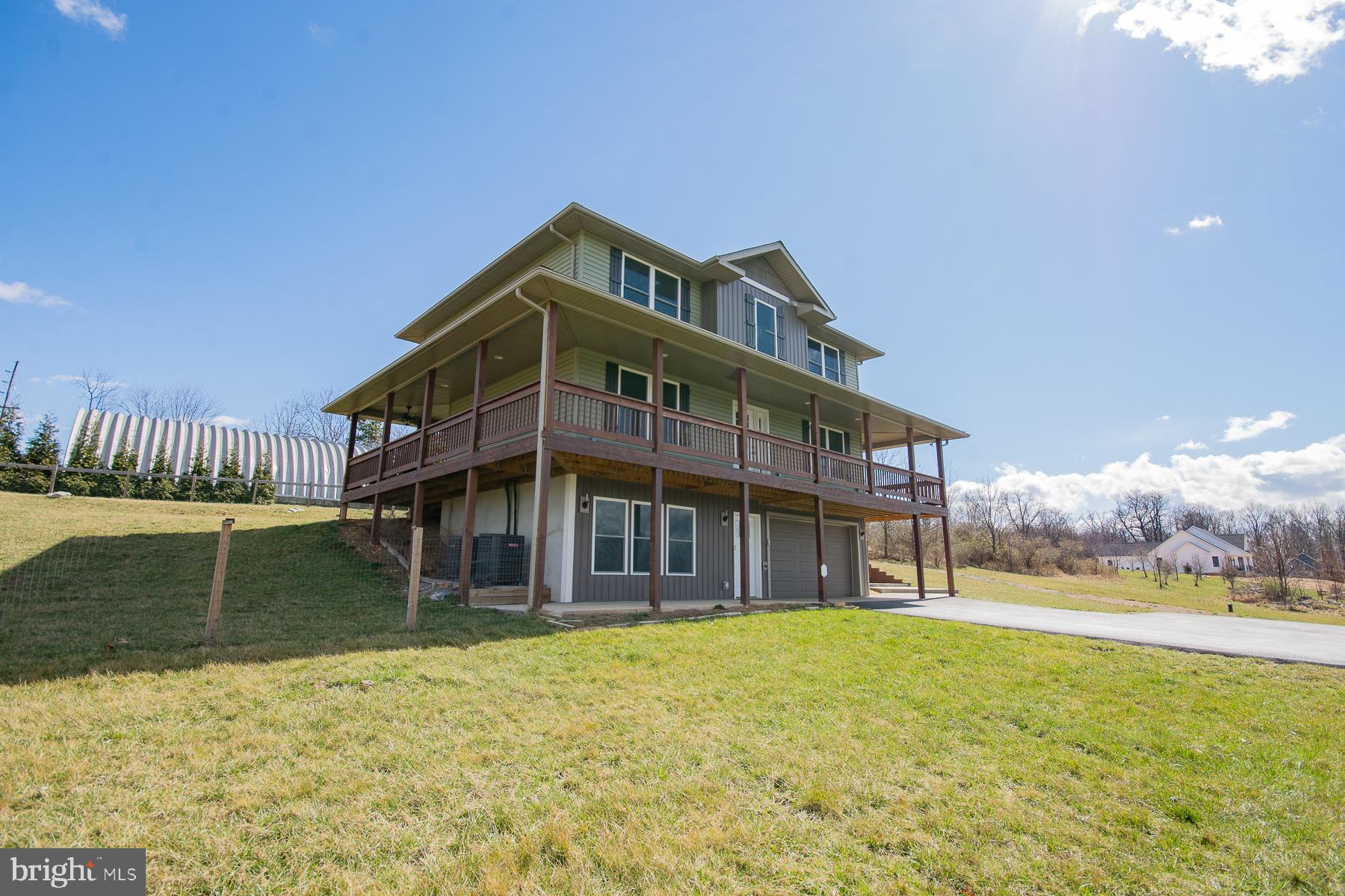 ISLAND HILL - Residential