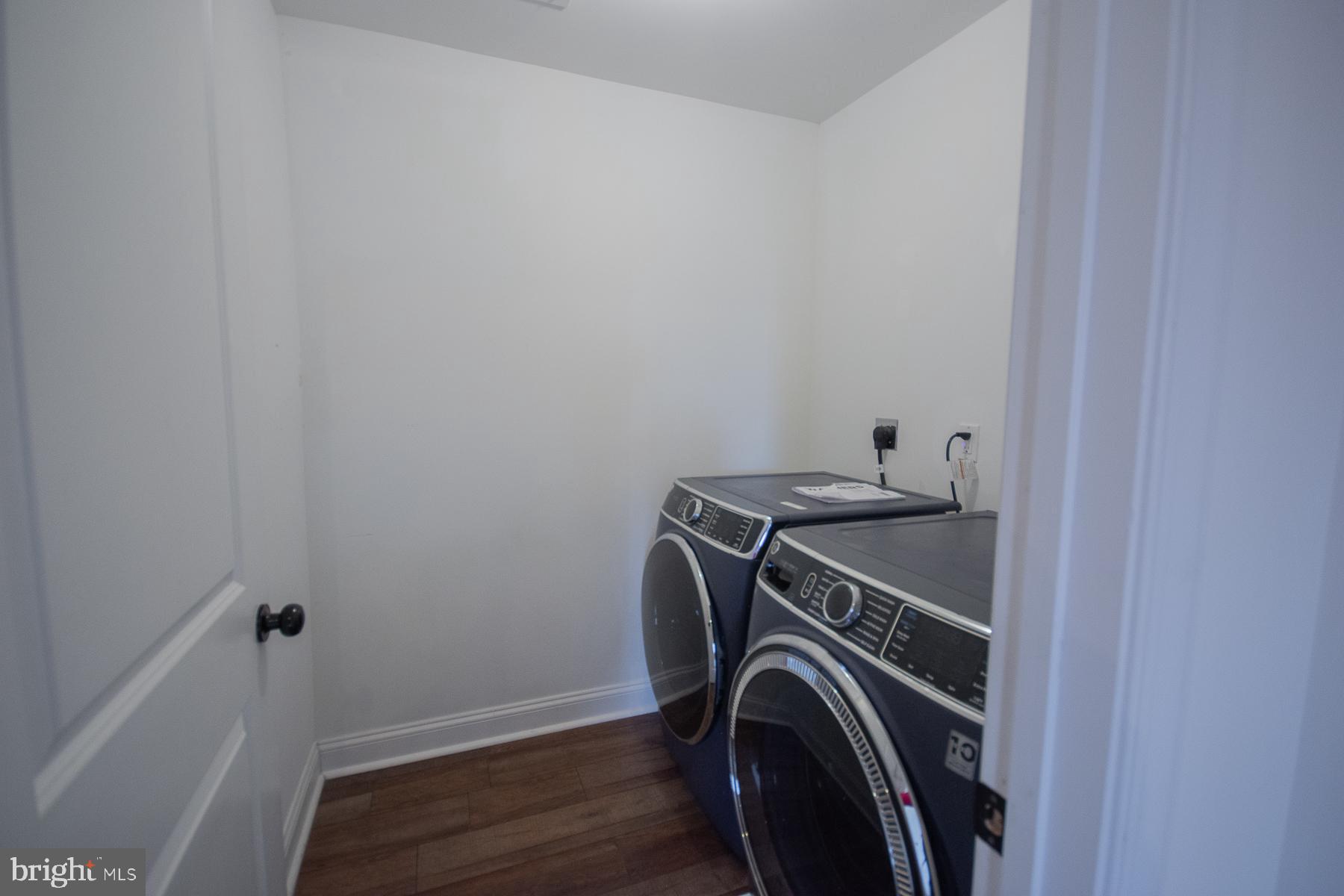 ISLAND HILL - Residential