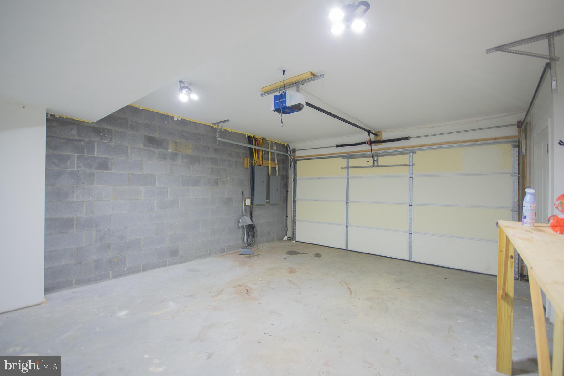 ISLAND HILL - Residential