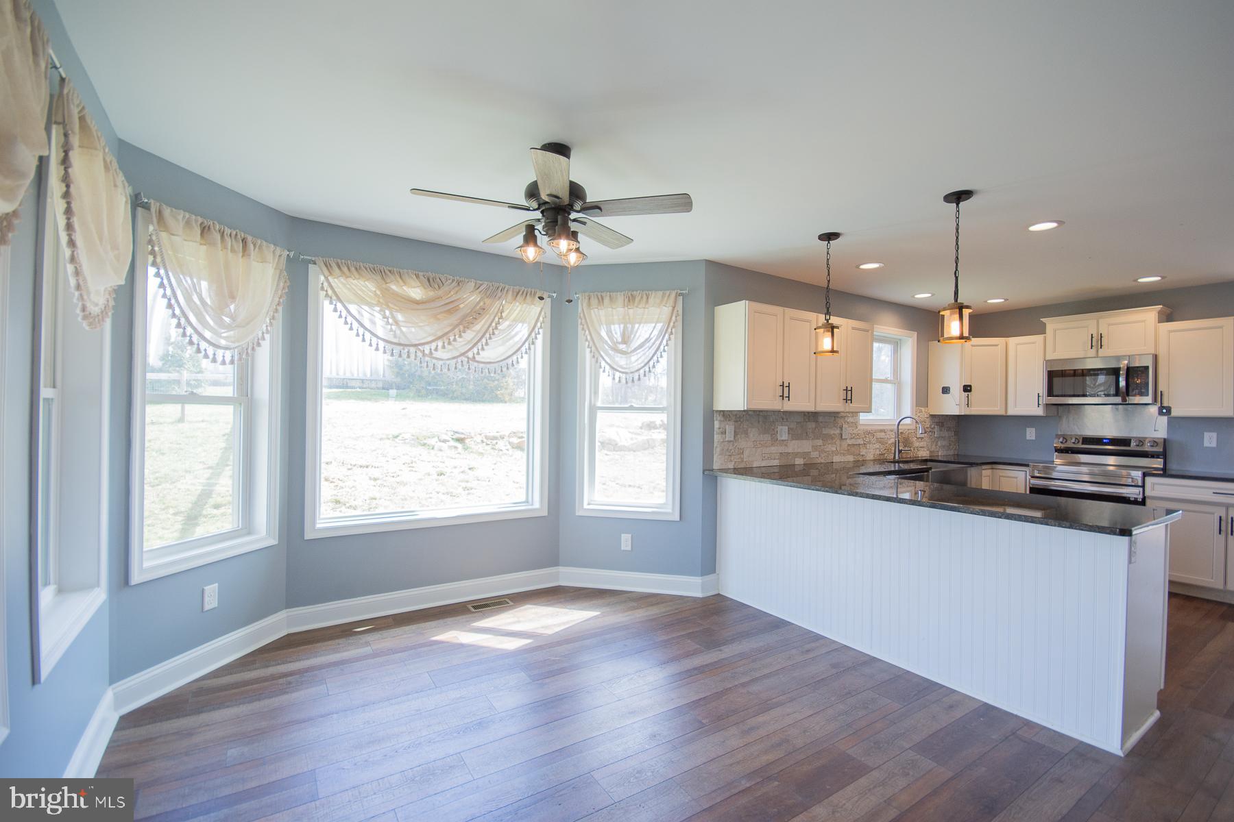 ISLAND HILL - Residential