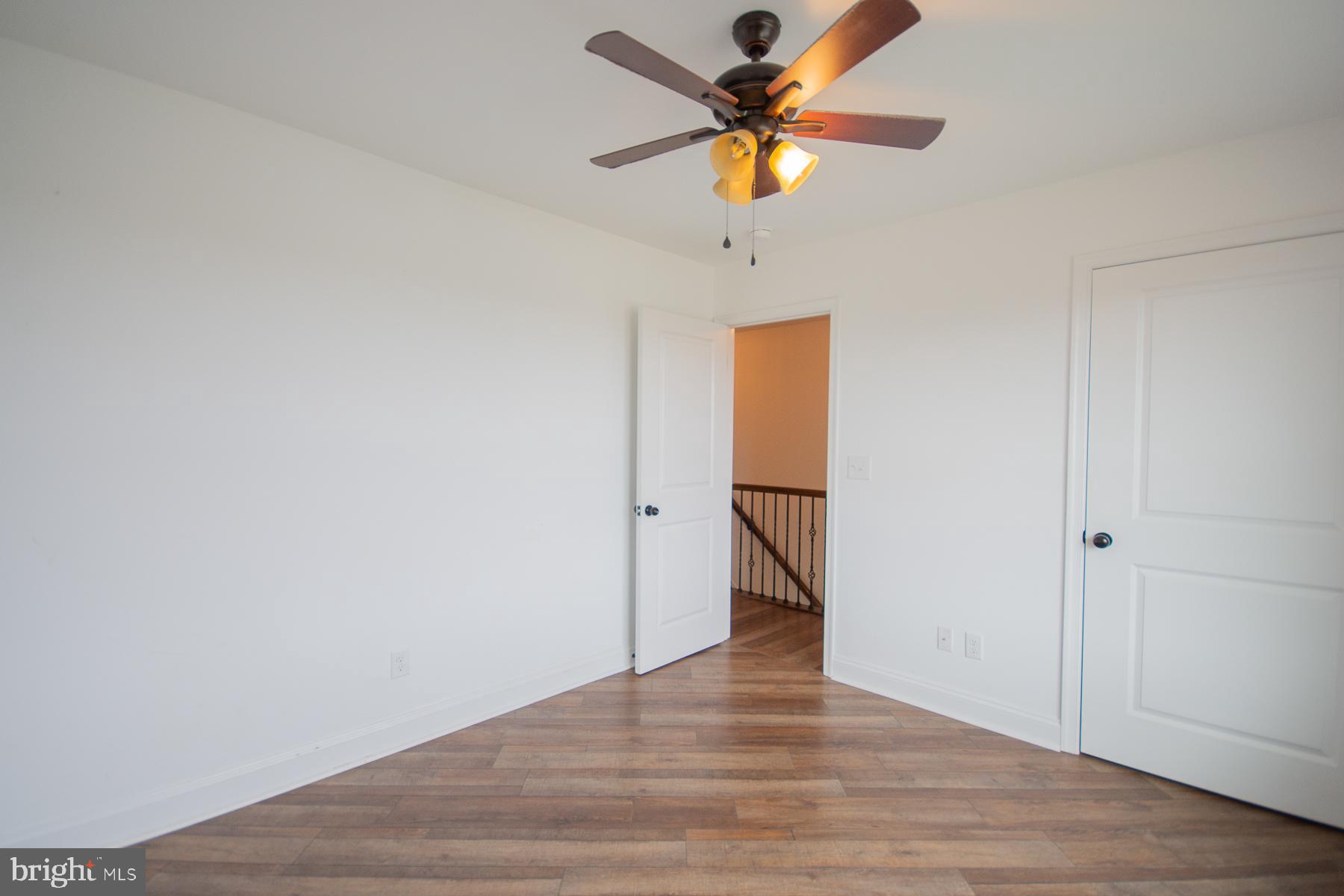 ISLAND HILL - Residential