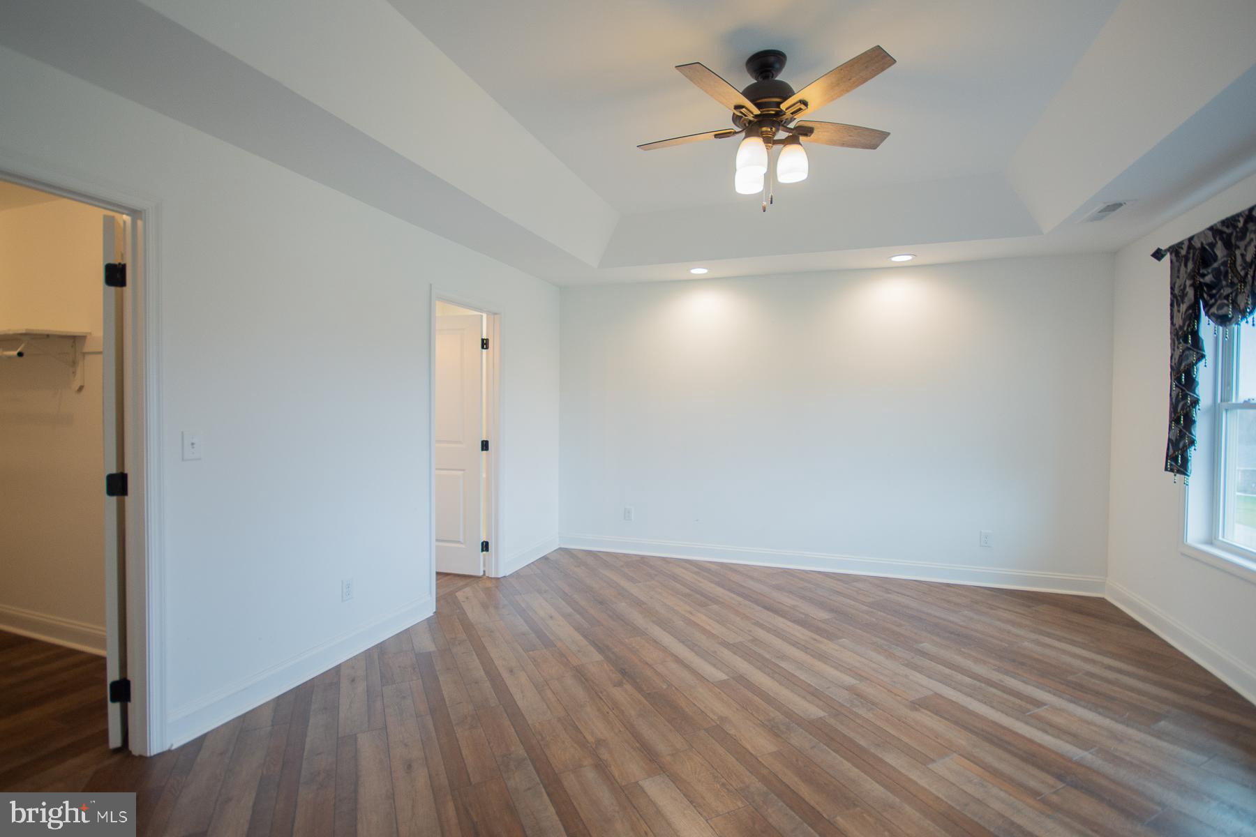 ISLAND HILL - Residential