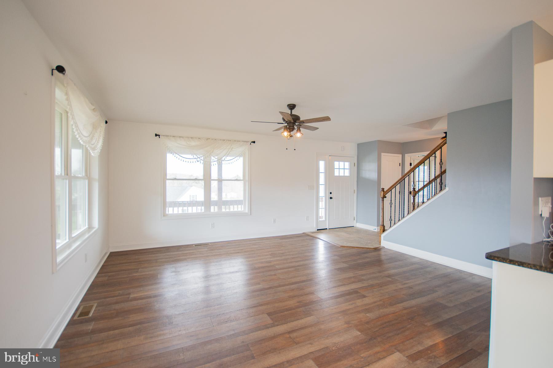 ISLAND HILL - Residential