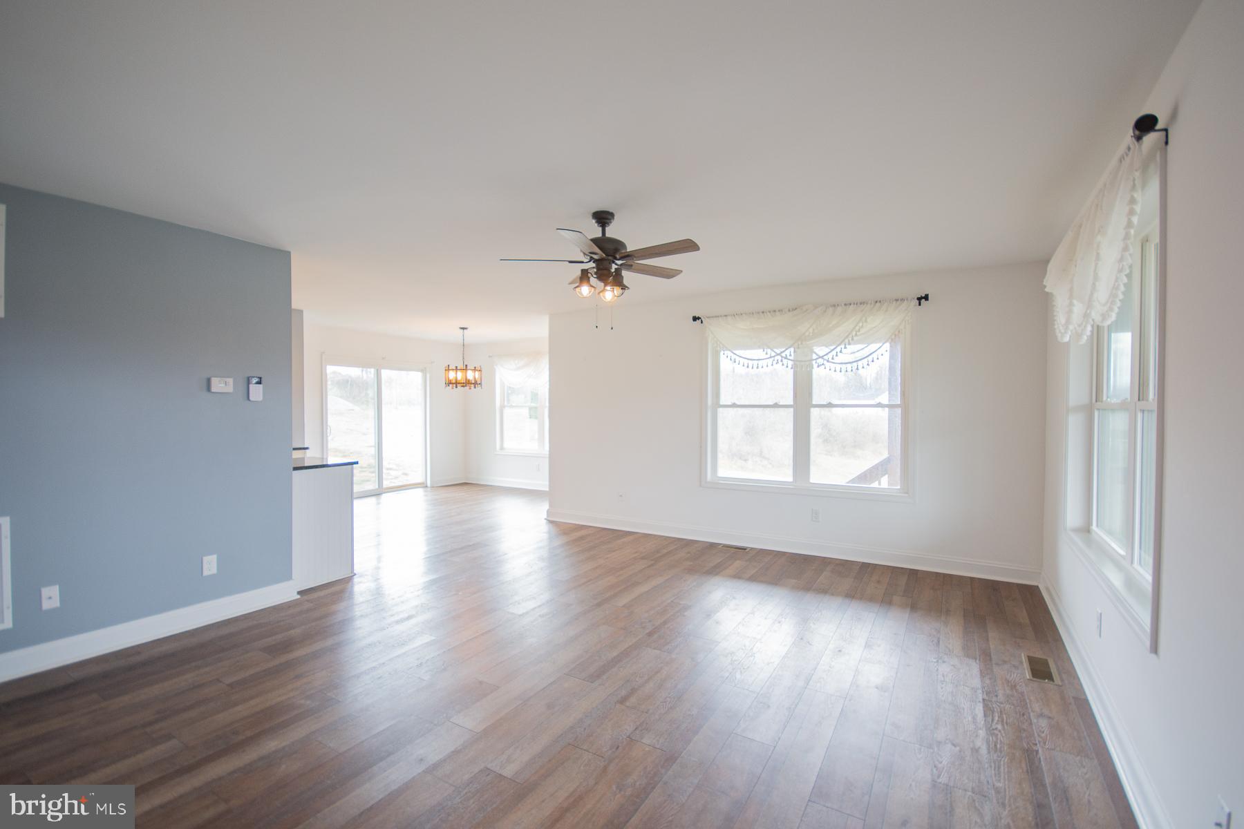 ISLAND HILL - Residential