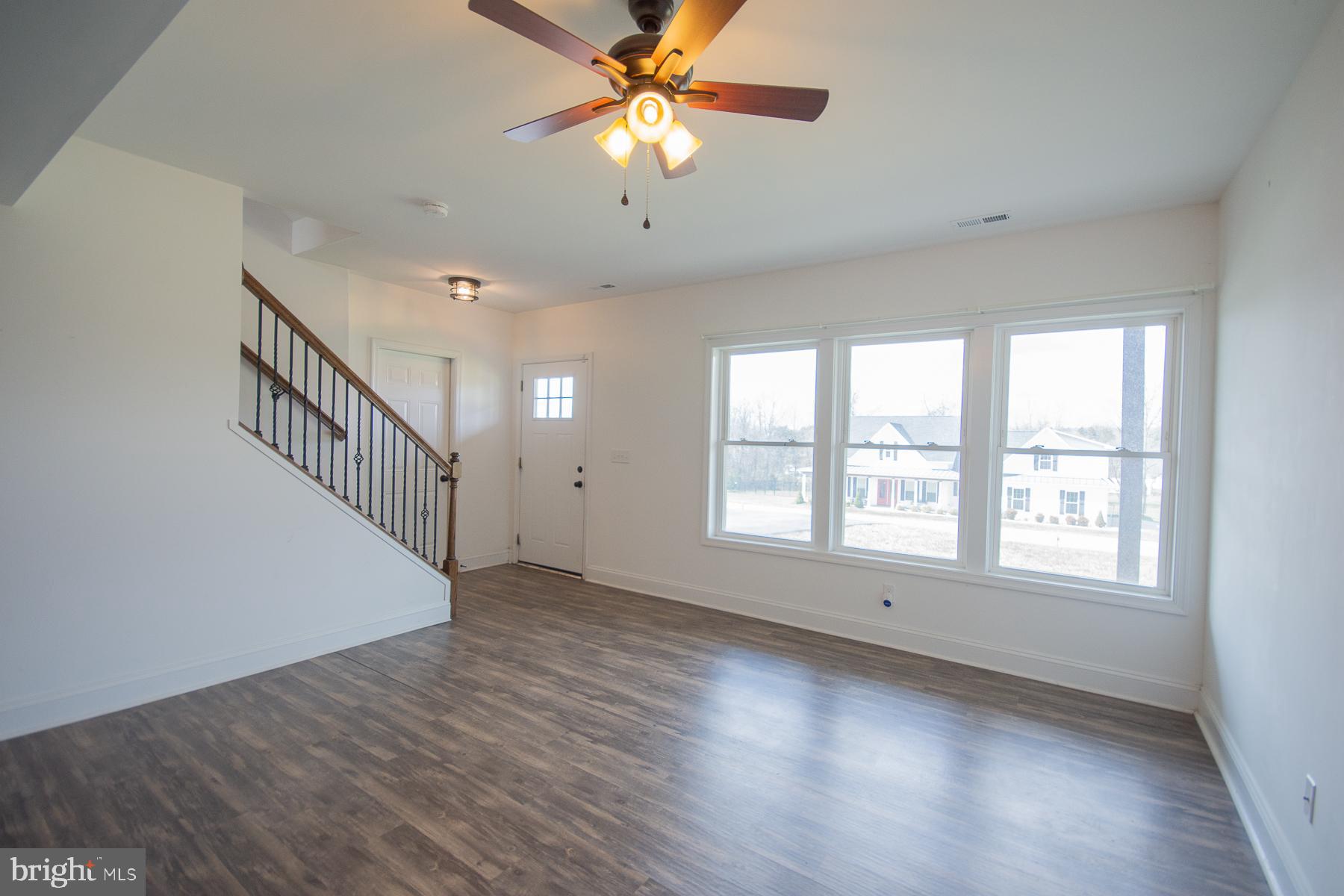 ISLAND HILL - Residential