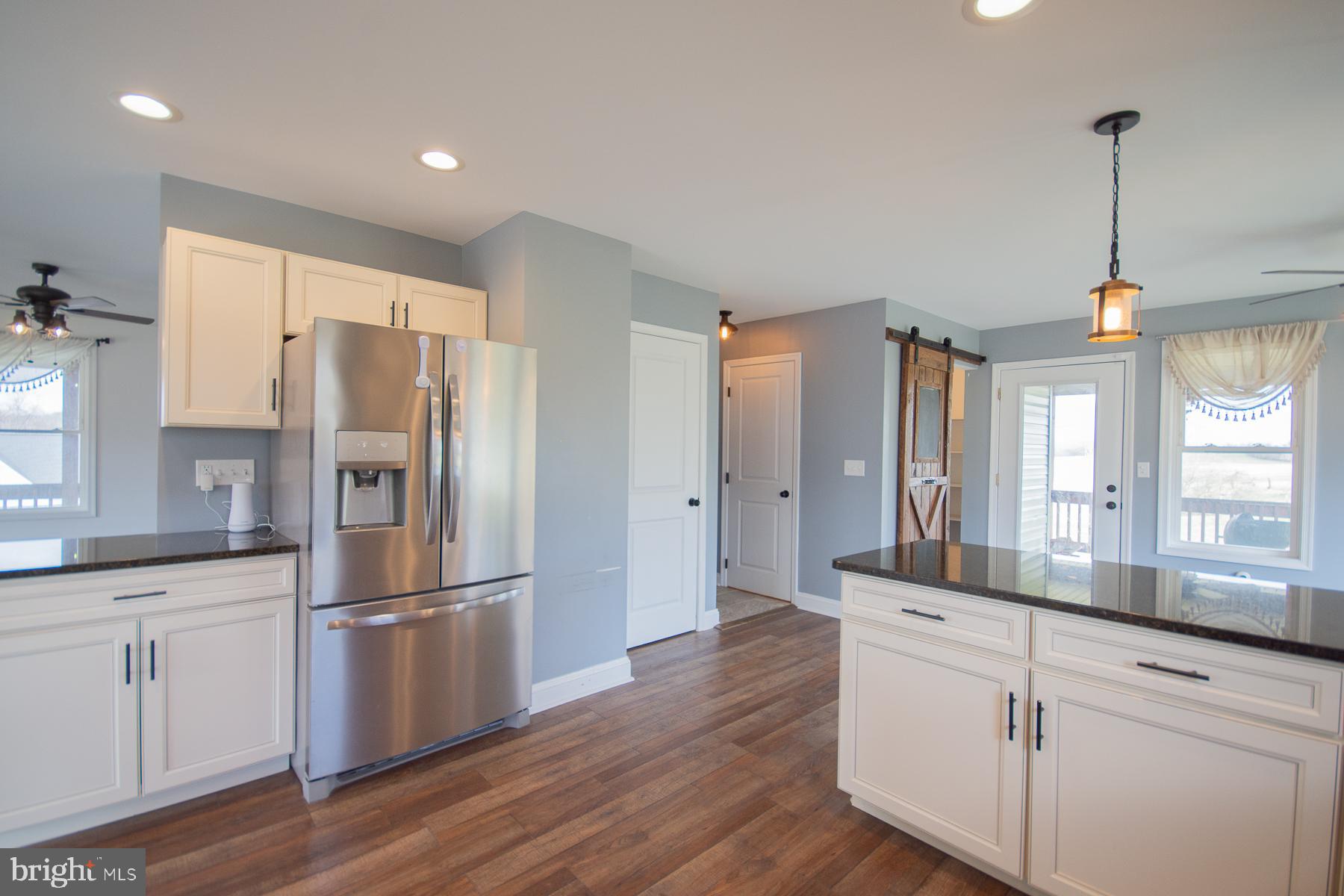 ISLAND HILL - Residential