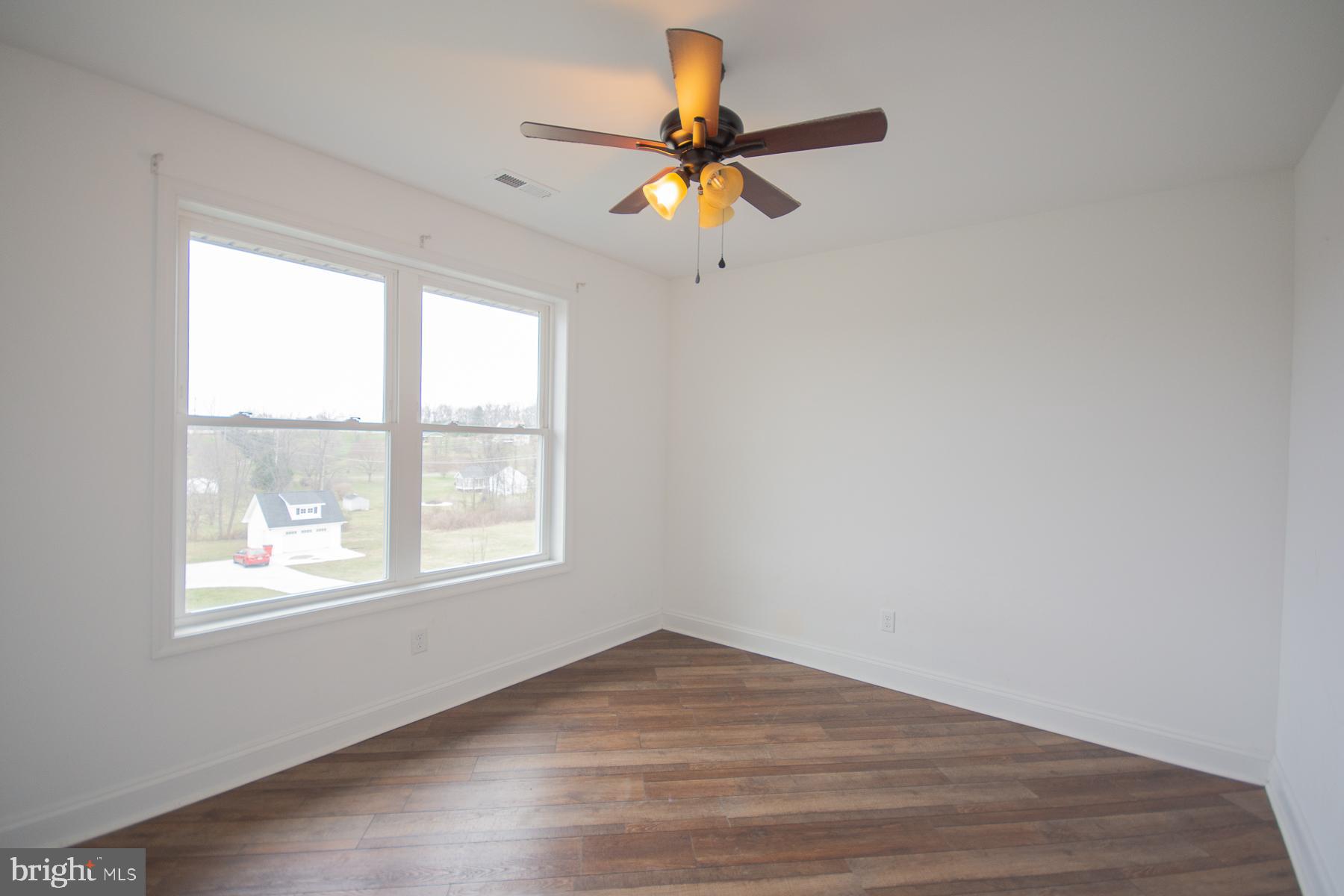 ISLAND HILL - Residential