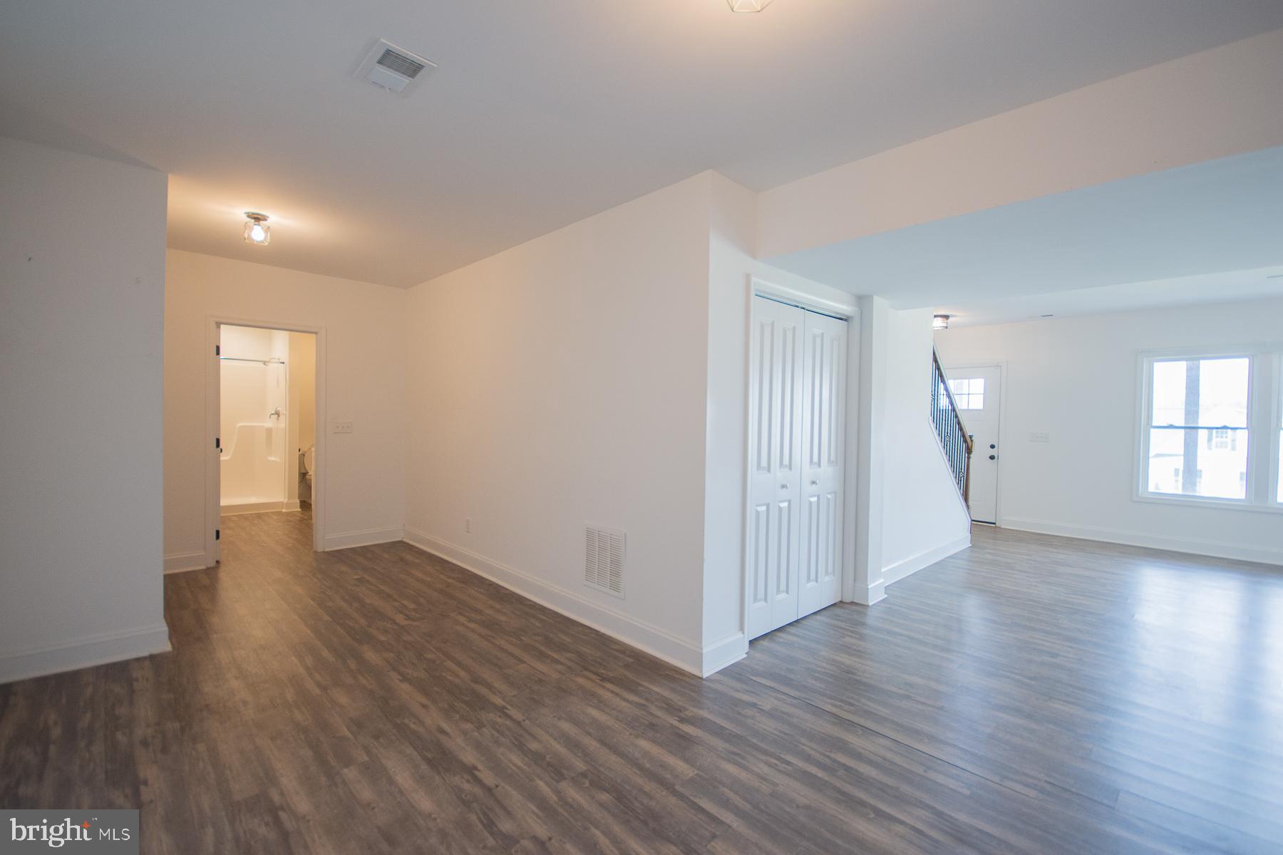 ISLAND HILL - Residential