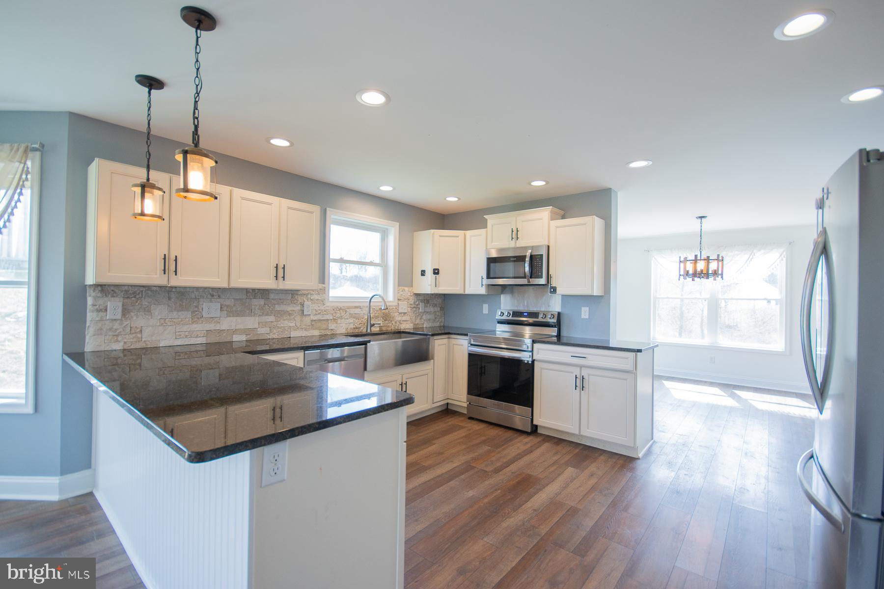 ISLAND HILL - Residential