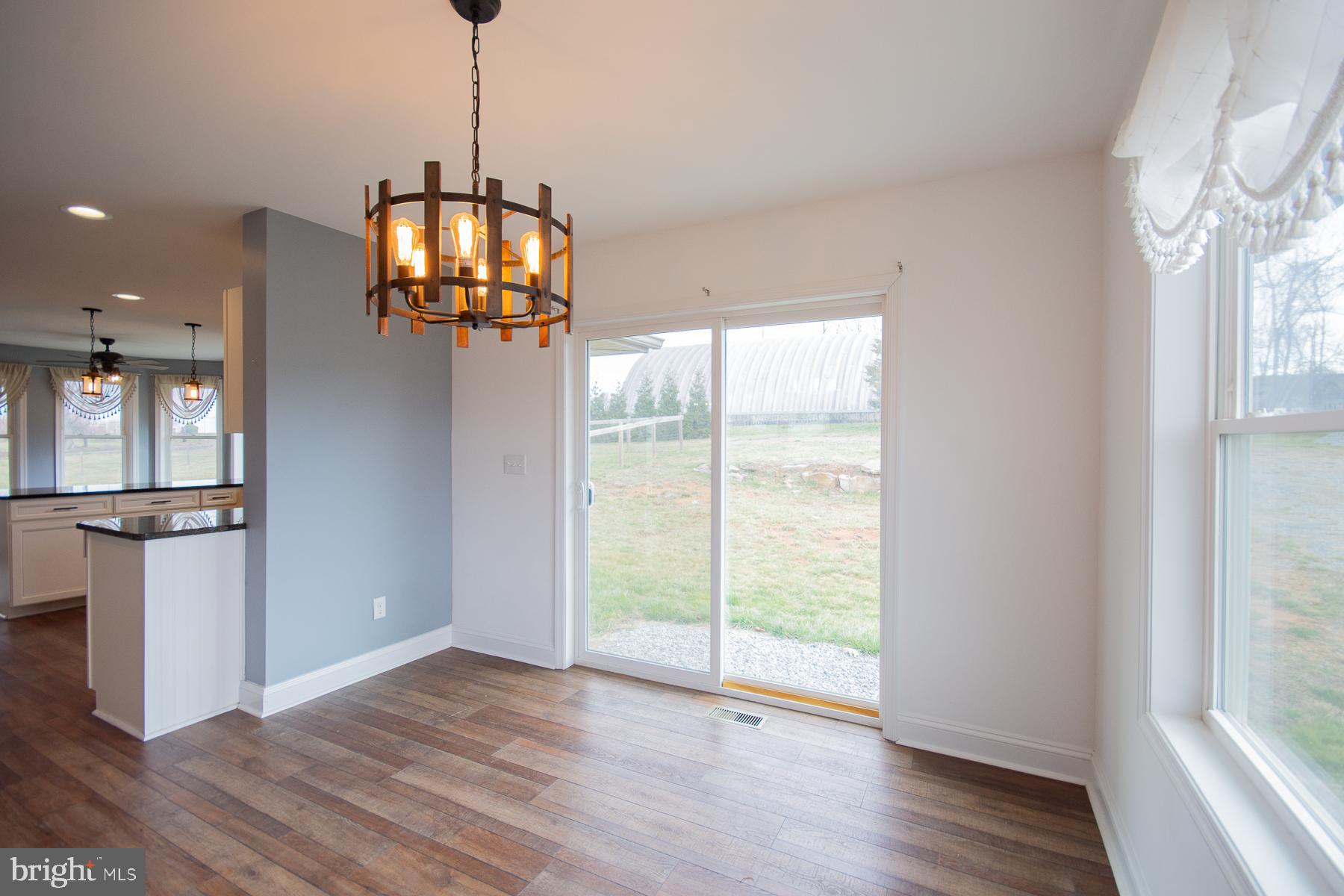 ISLAND HILL - Residential