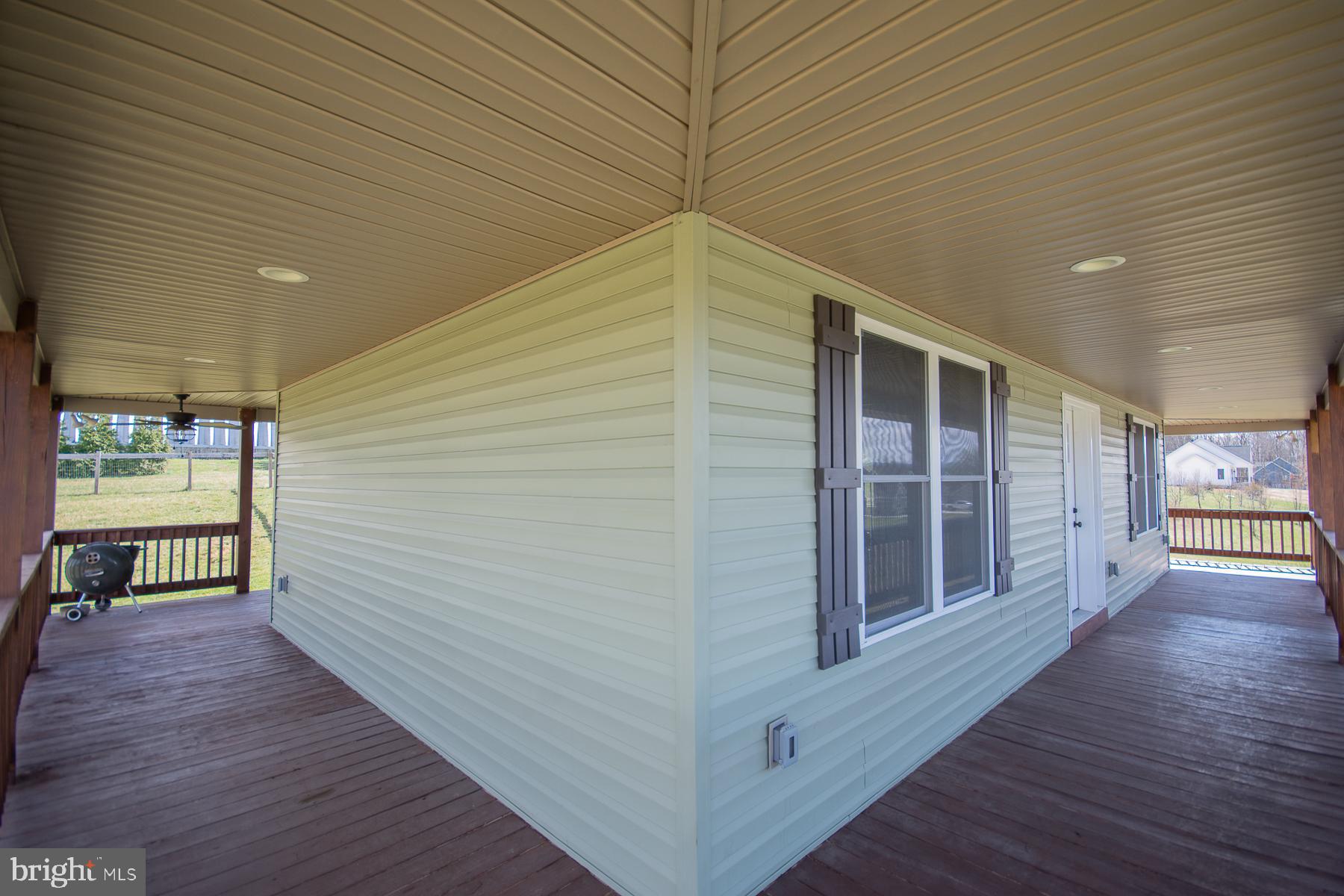 ISLAND HILL - Residential