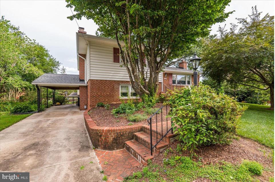 WEST LEWINSVILLE HEIGHTS - Residential Lease