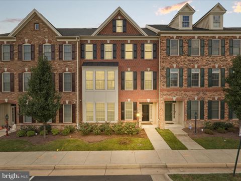 43141 CLARENDON SQUARE ASHBURN VA 20148