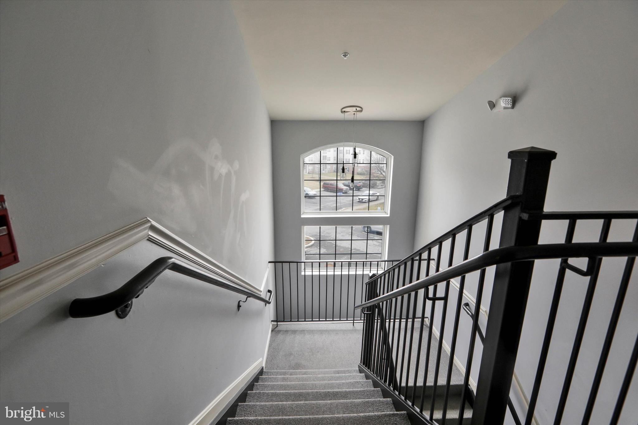 CROMWELL FOUNTAIN - Residential