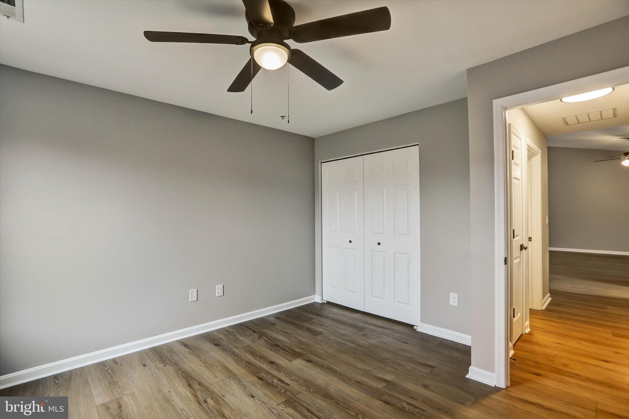 CROMWELL FOUNTAIN - Residential