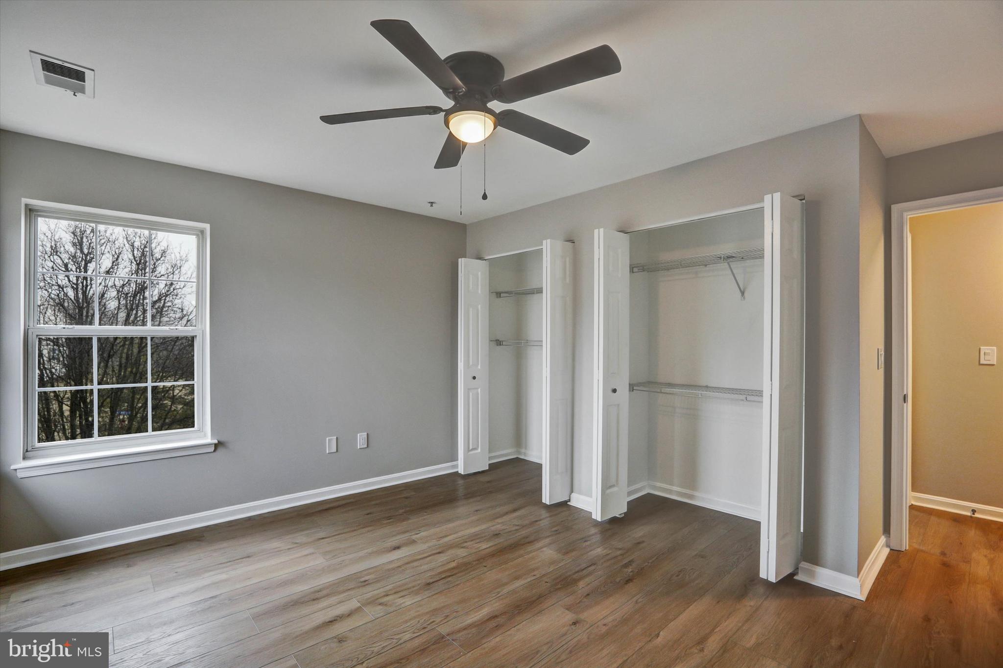 CROMWELL FOUNTAIN - Residential