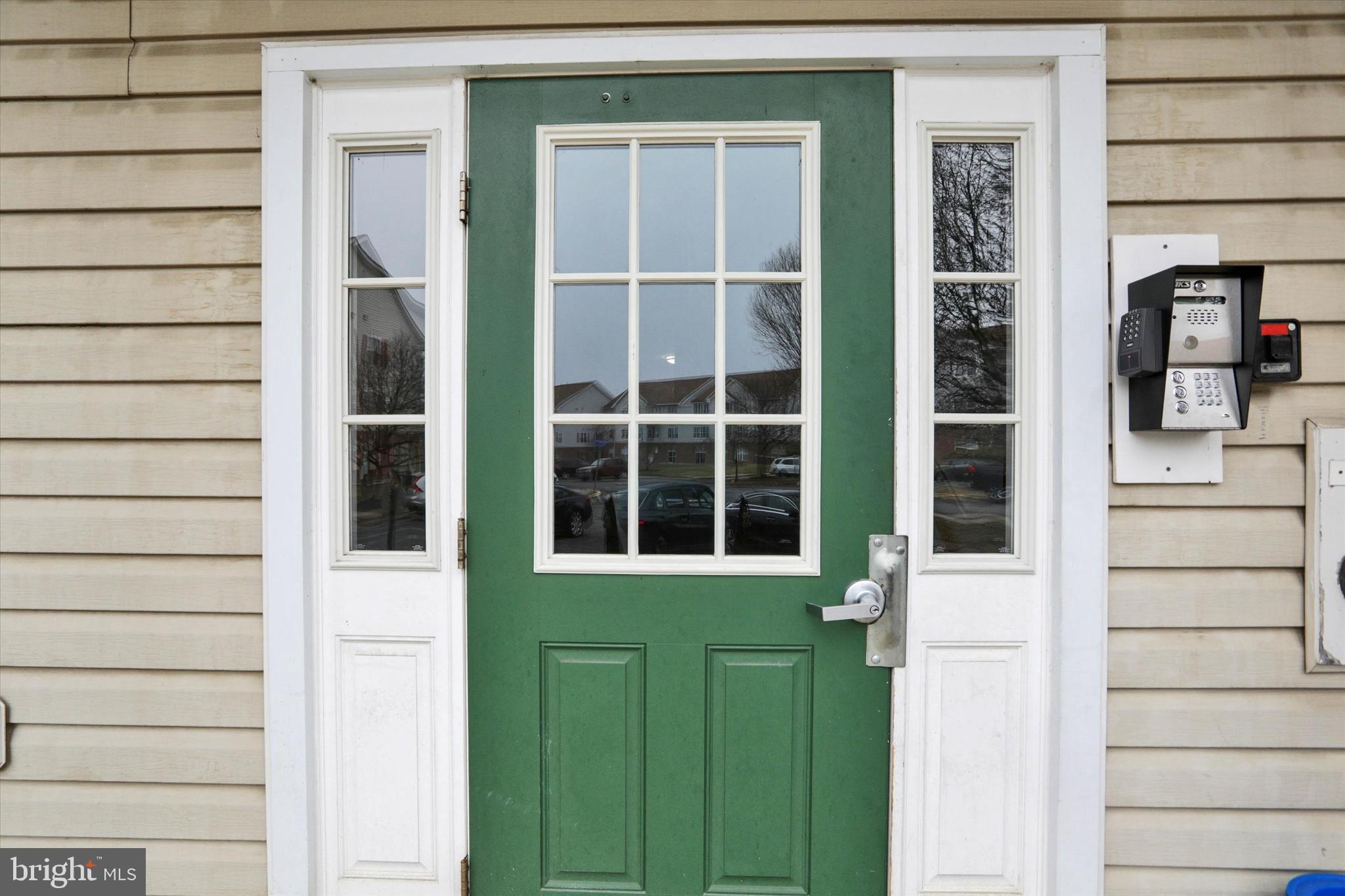 CROMWELL FOUNTAIN - Residential