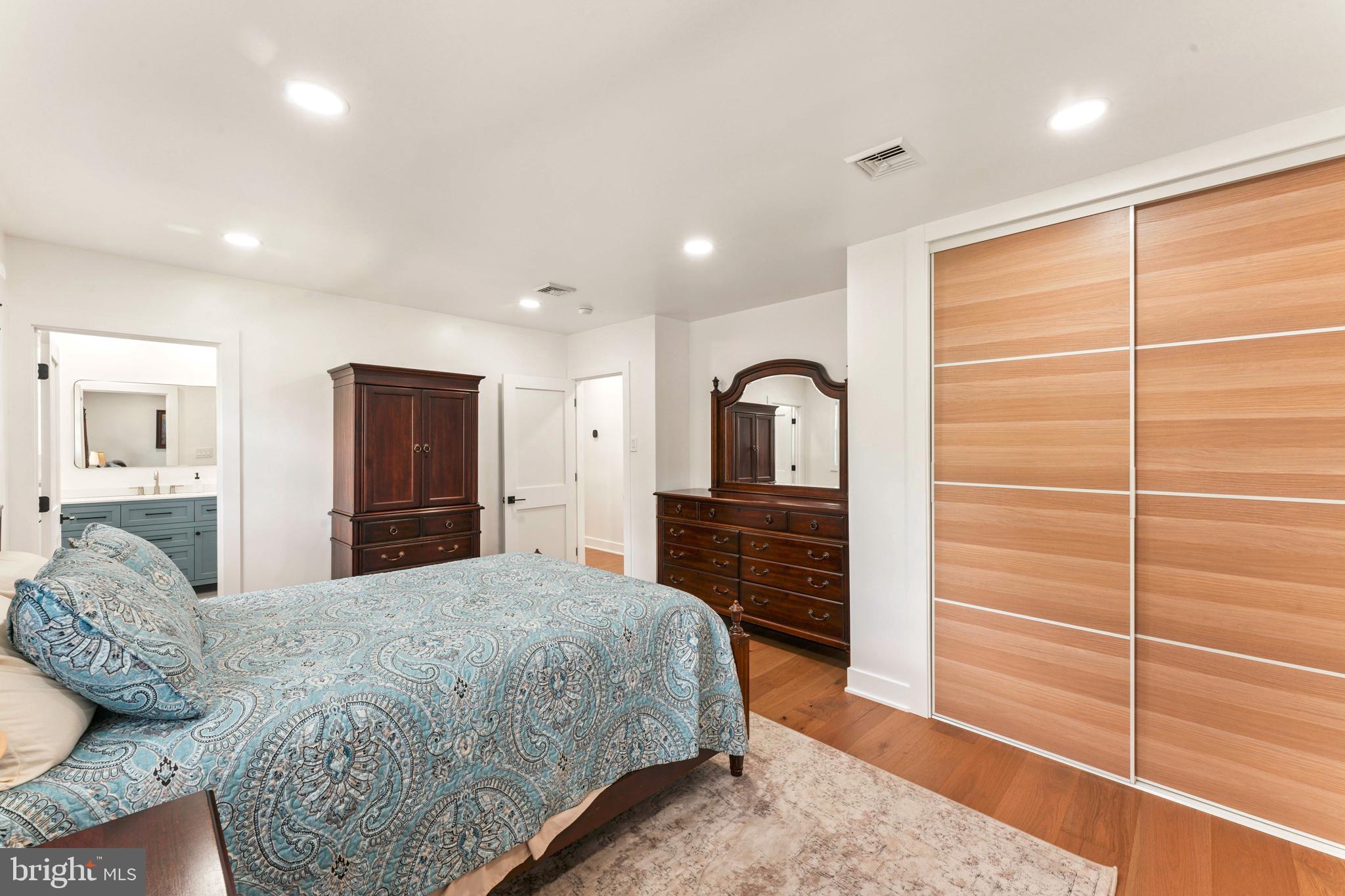 HUNTINGDON VALLEY - Residential