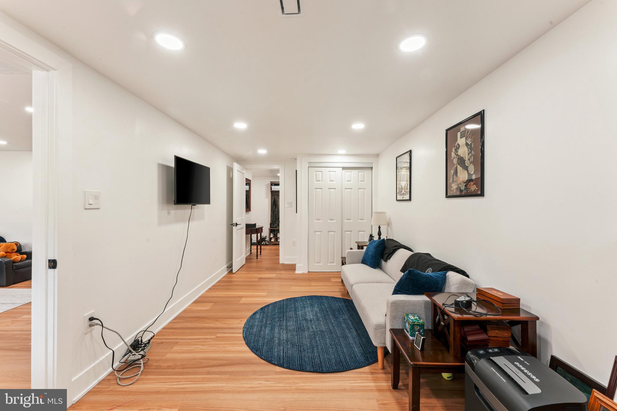 HUNTINGDON VALLEY - Residential