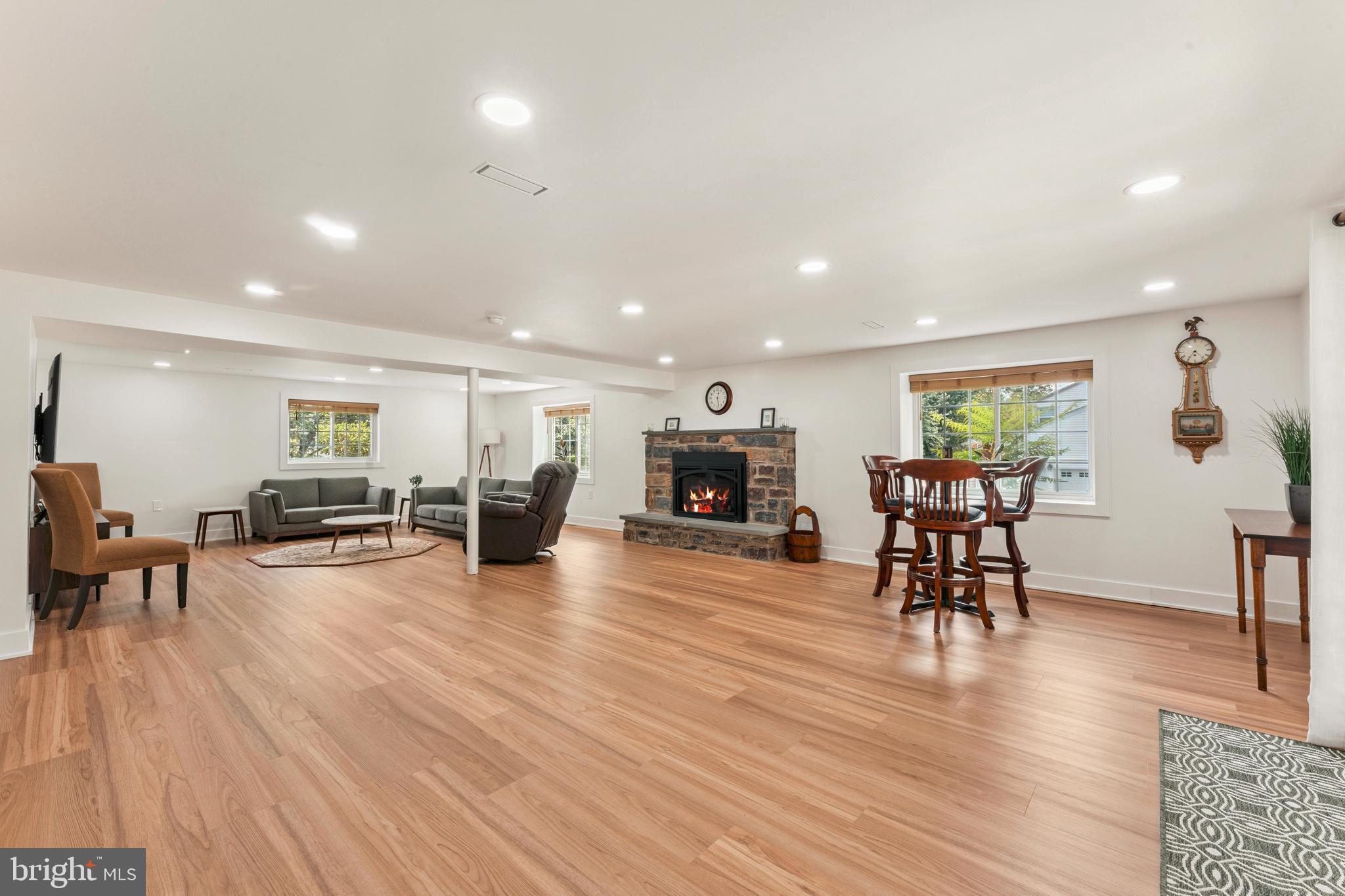 HUNTINGDON VALLEY - Residential