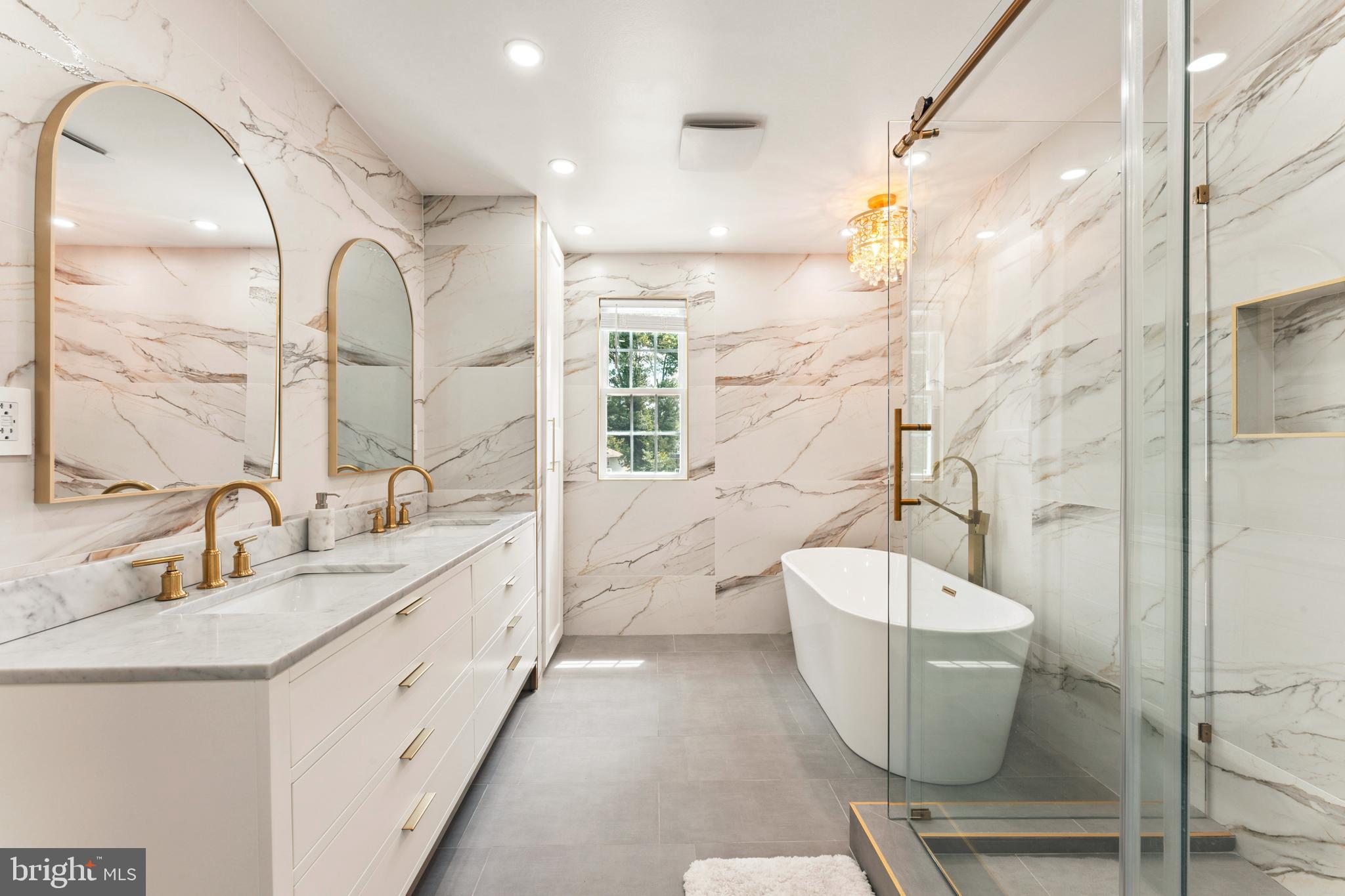 HUNTINGDON VALLEY - Residential