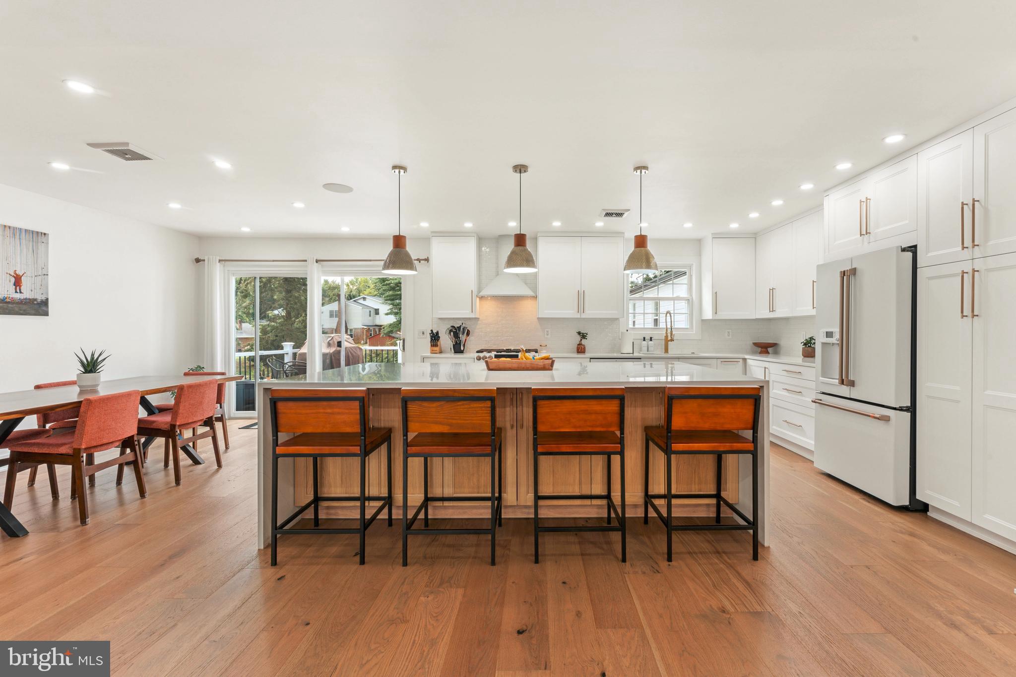 HUNTINGDON VALLEY - Residential