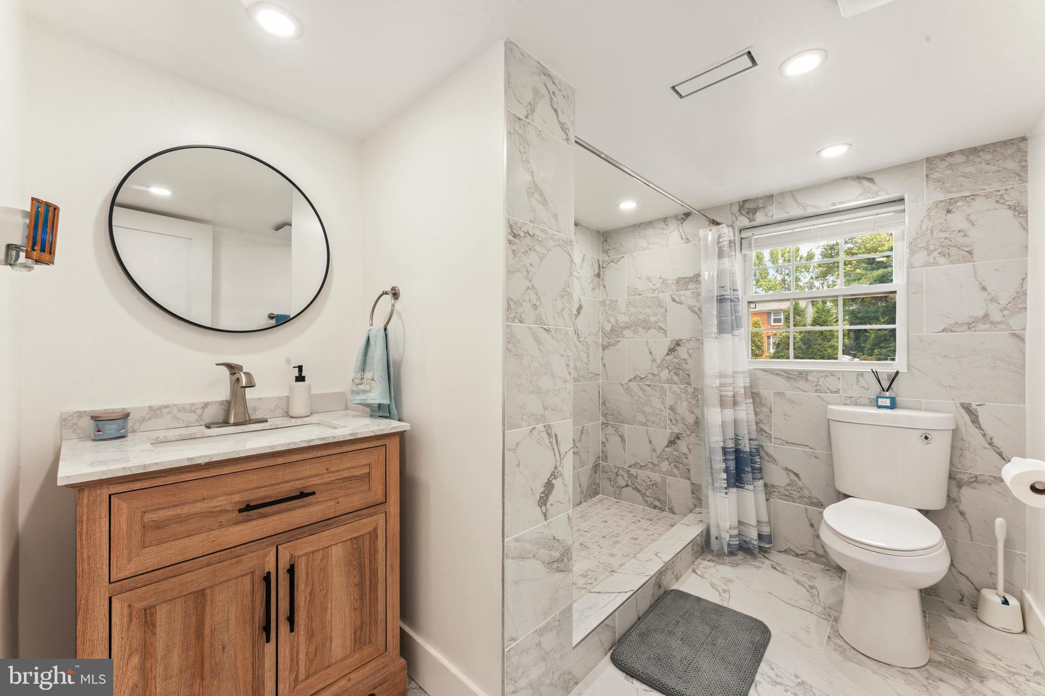 HUNTINGDON VALLEY - Residential