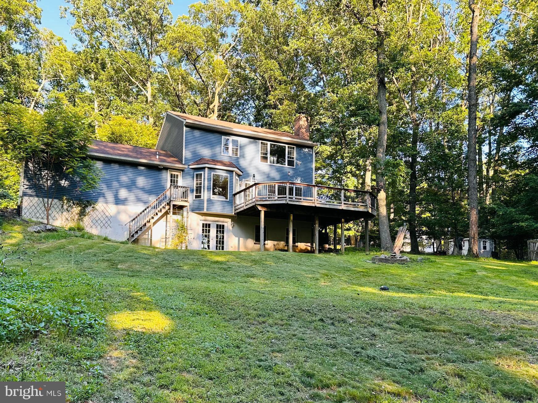 868 DEER RIDGE DRIVE